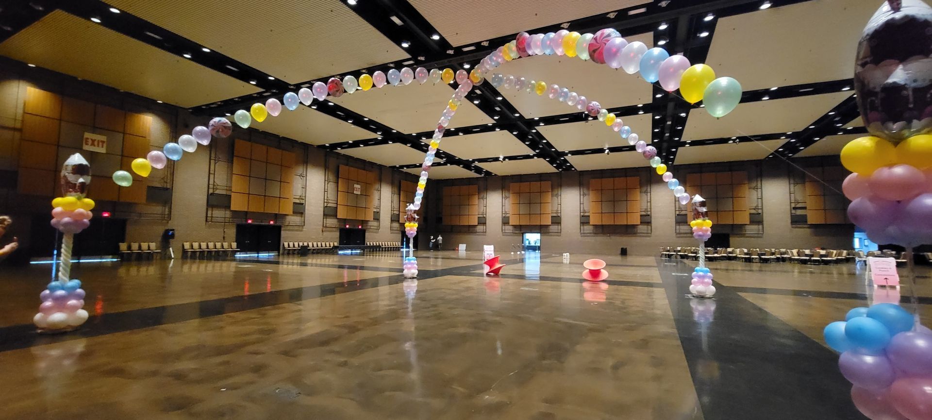 Balloon Dance floor with helium filled balloon arch