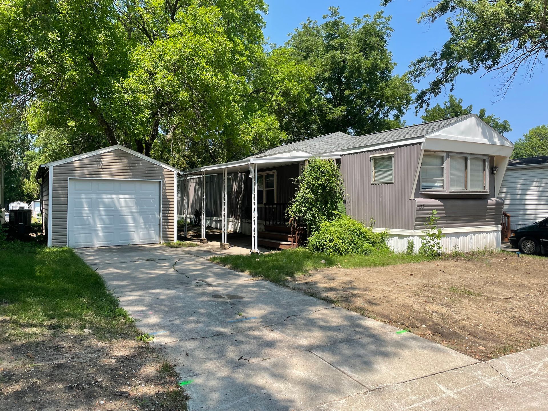 2127 Waterfront Drive