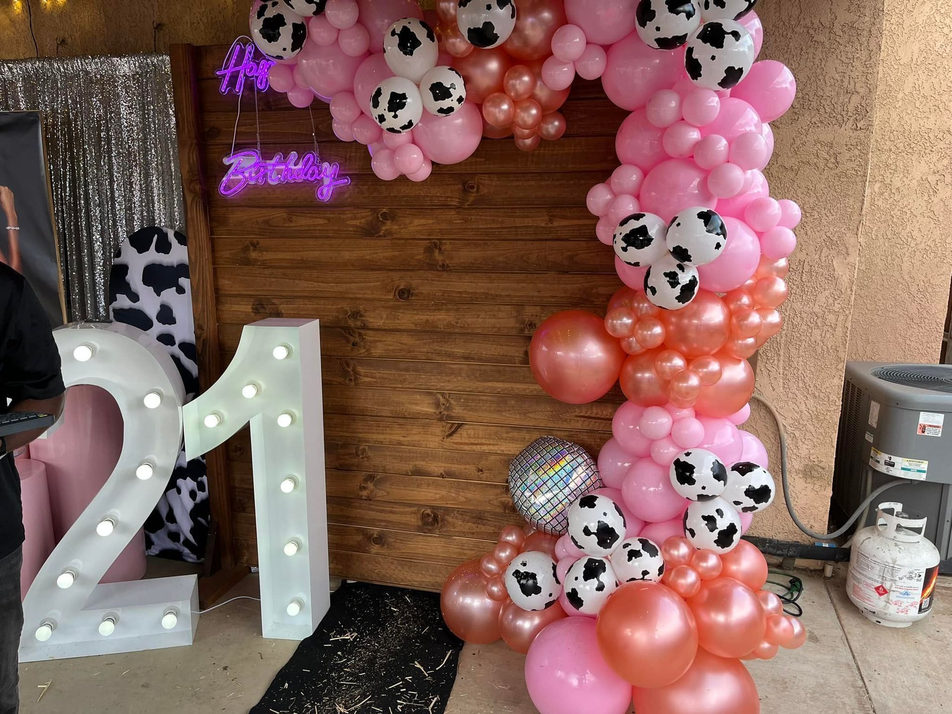 Cow-themed 21st birthday decorations