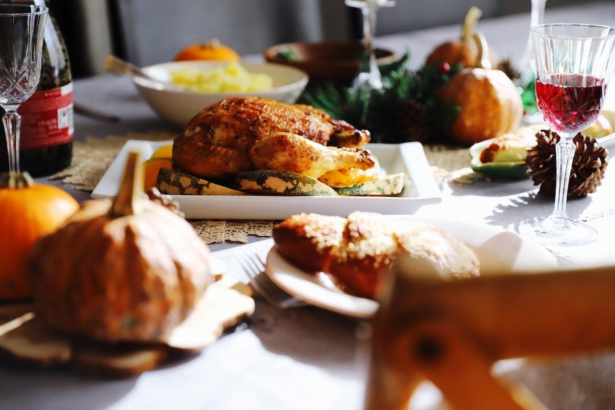 Not Sure How to Host Friendsgiving in a Columbia, MO Apartment? Follow These Tips!