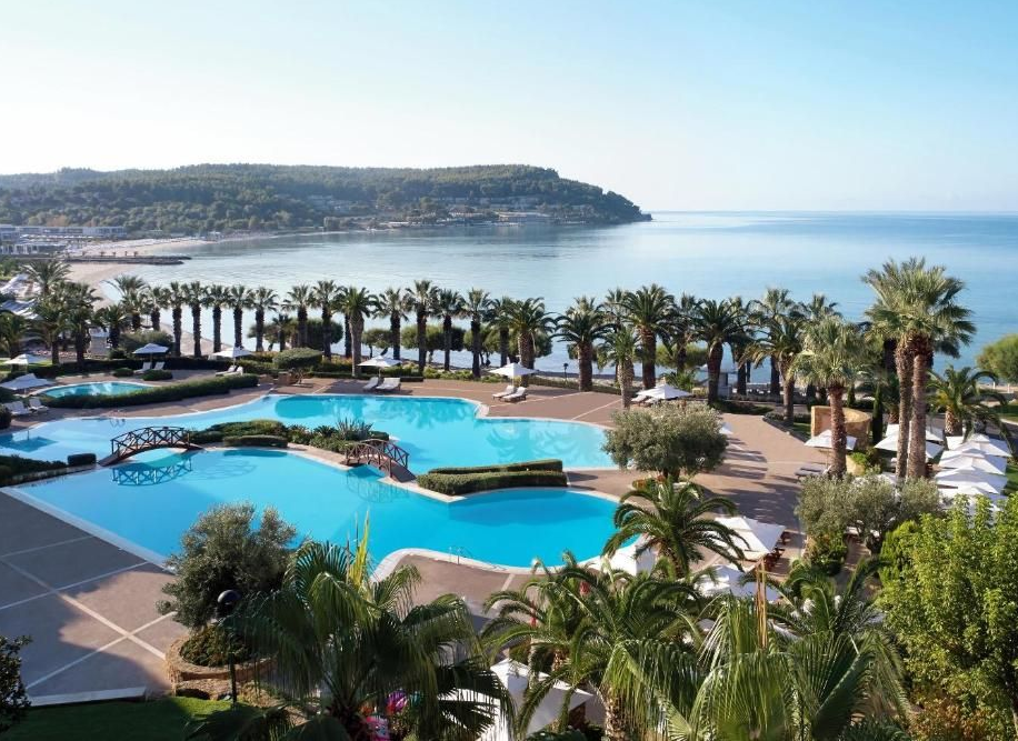 Sani Beach este un resort de lux din Grecia, Halkidiki. Resortul are plaje cu nisip fin, ape cristaline și servicii premium.