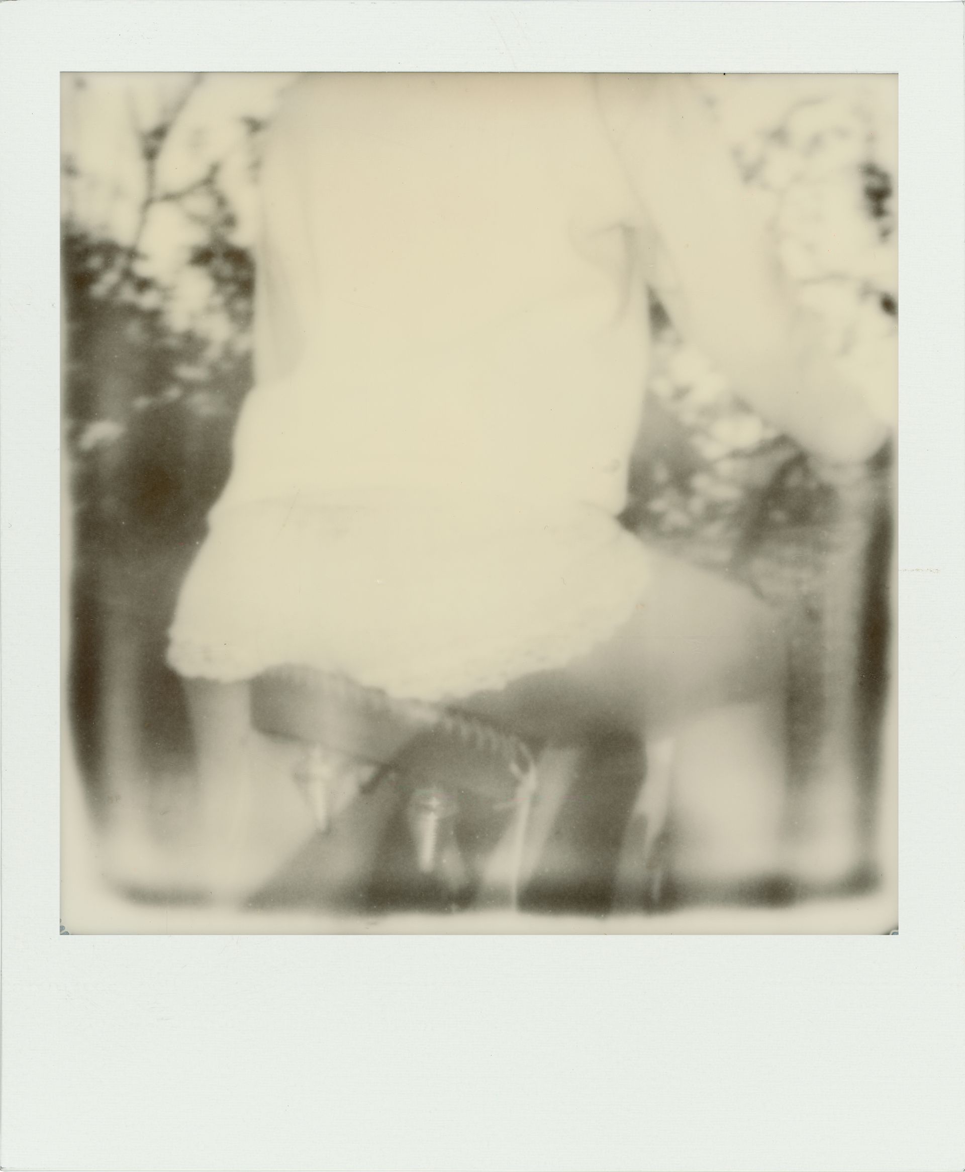 SUNouSAN - visual artist - woman fight - polaroid art