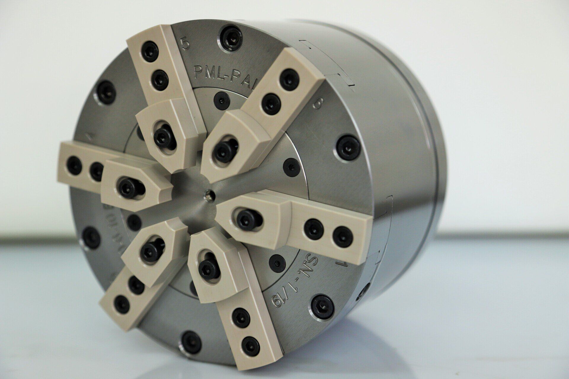 six jaw precision air chuck