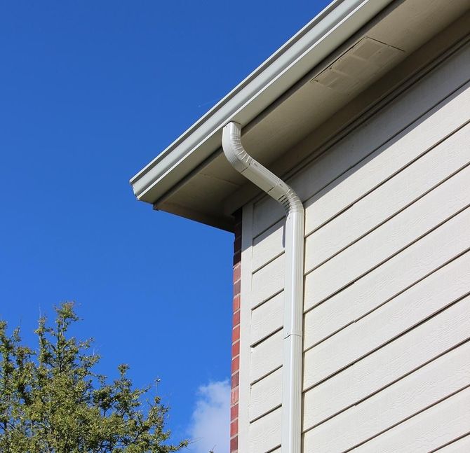 Gutter installation in the Texas Hill Country
