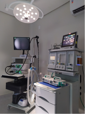 Mais um marco histórico: o HMB passou por uma grande ampliação, de 850 m² para 1.200 m², consolidando-se oficialmente como um Hospital Veterinário completo.

A nova estrutura conta com um bloco cirúrgico ampliado e lavanderia hospitalar, ambos modernizados e adequados aos mais rigorosos padrões de biossegurança e tecnologia.