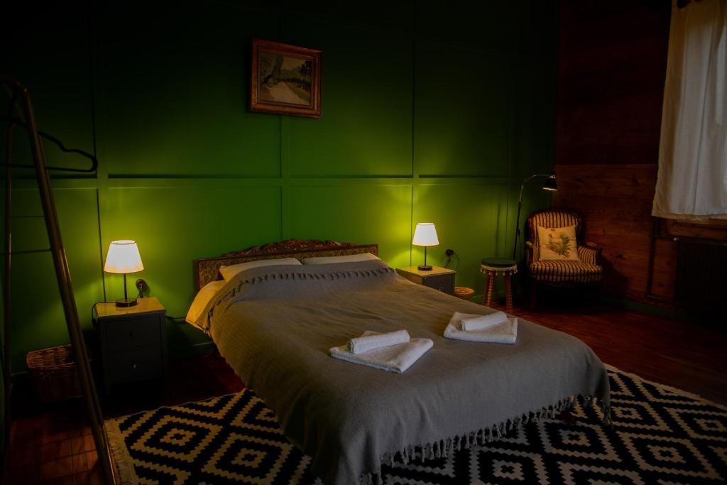 Shromantic Garden Triple room Private bedroom with vintage furtenure