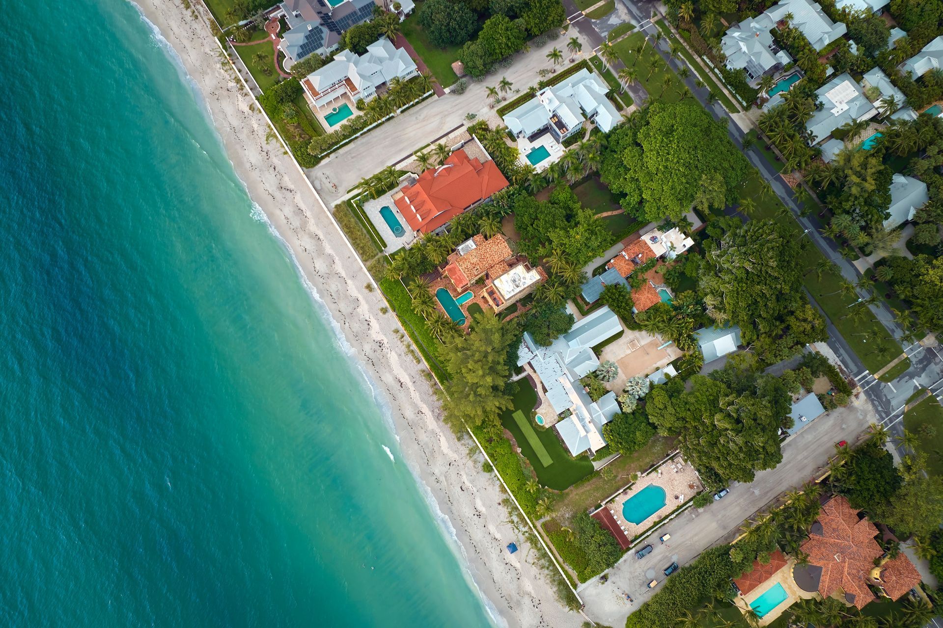 Weathering the Storm: Coastal Commercial Real Estate Faces Mounting Insurance Challenges