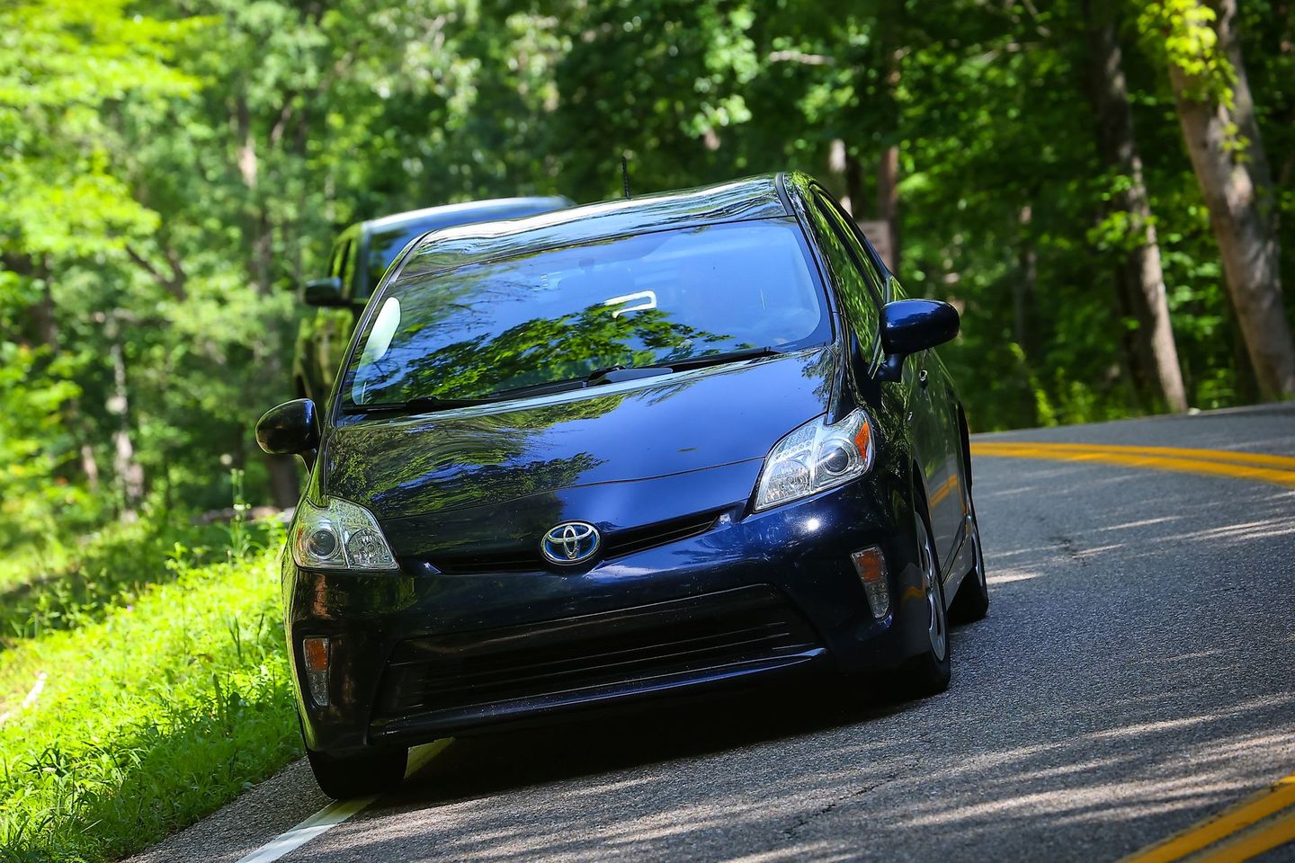 Company Shuttle Car | Bill's Auto Clinic, Inc.