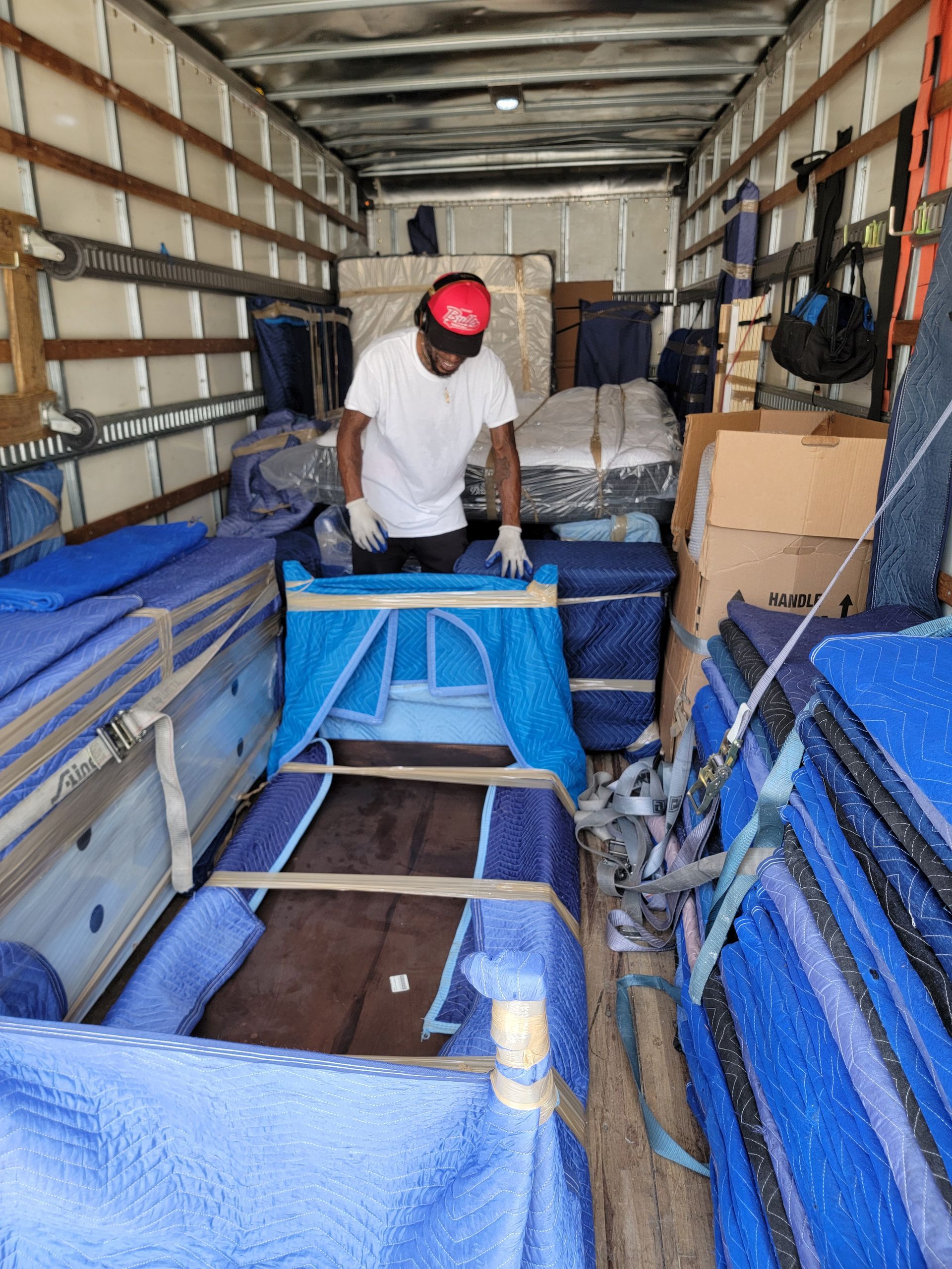 CJ moving team