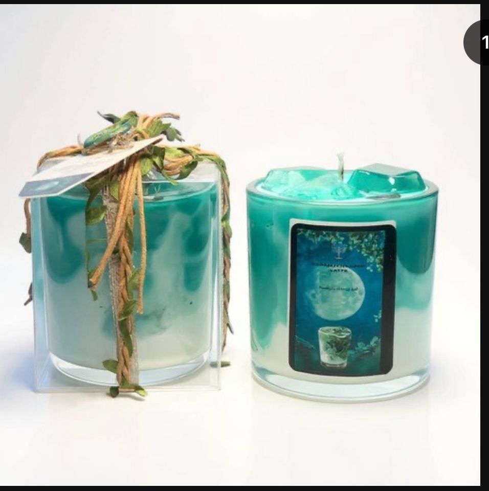 Sold Out! Iced Matcha Moon Latt'e