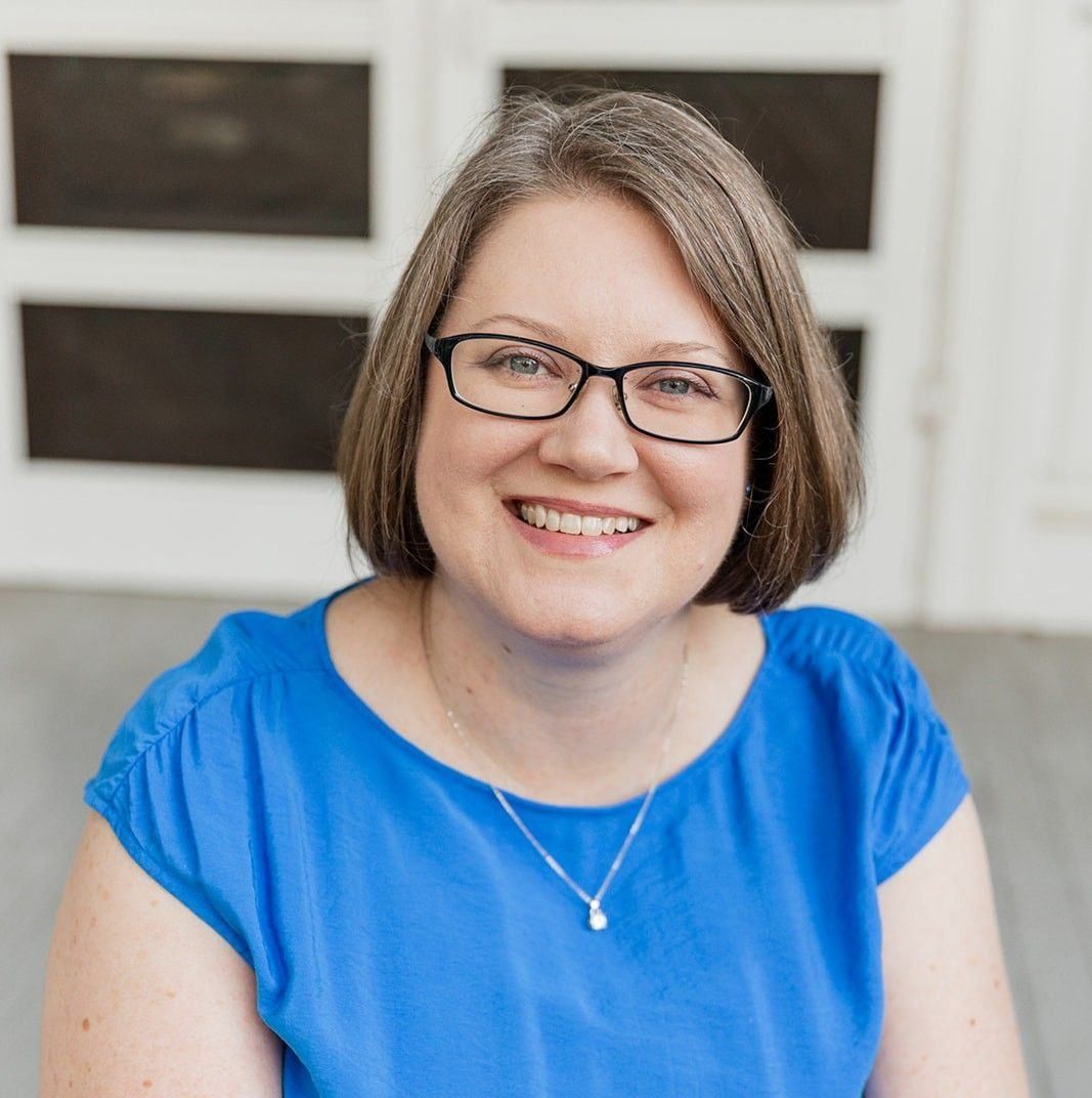 Holly Muehleisen portrait photo