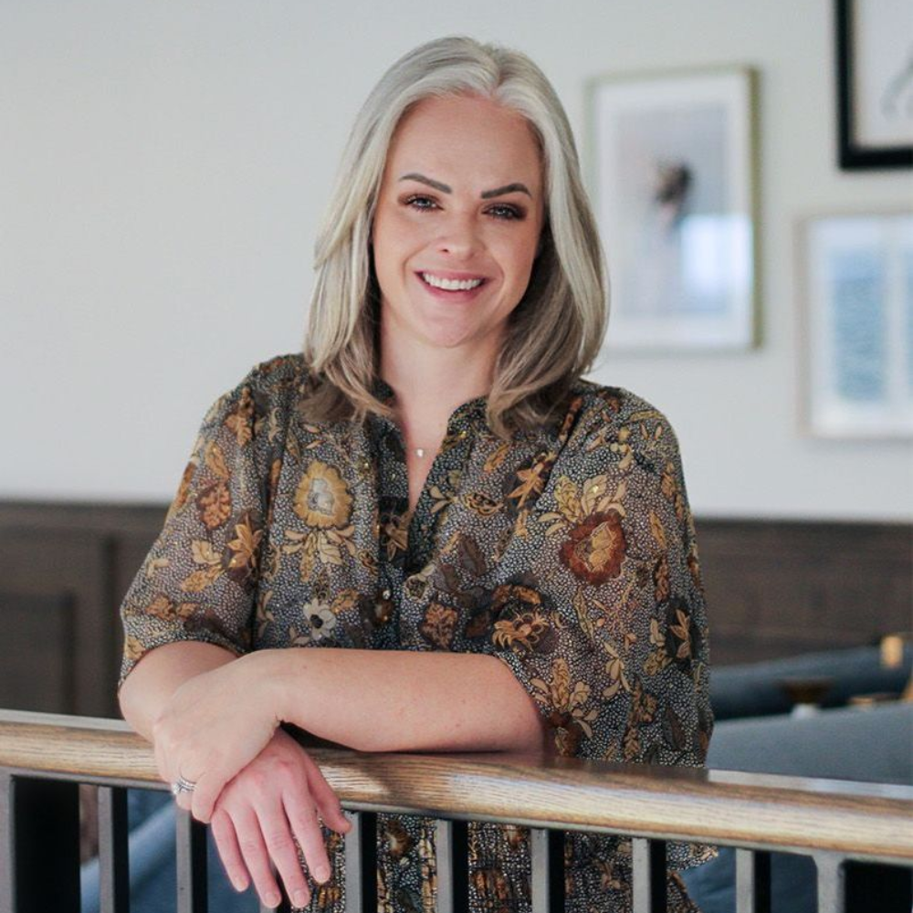 Photo woman after trauma and emdr therapy feeling hopeful in houston texas