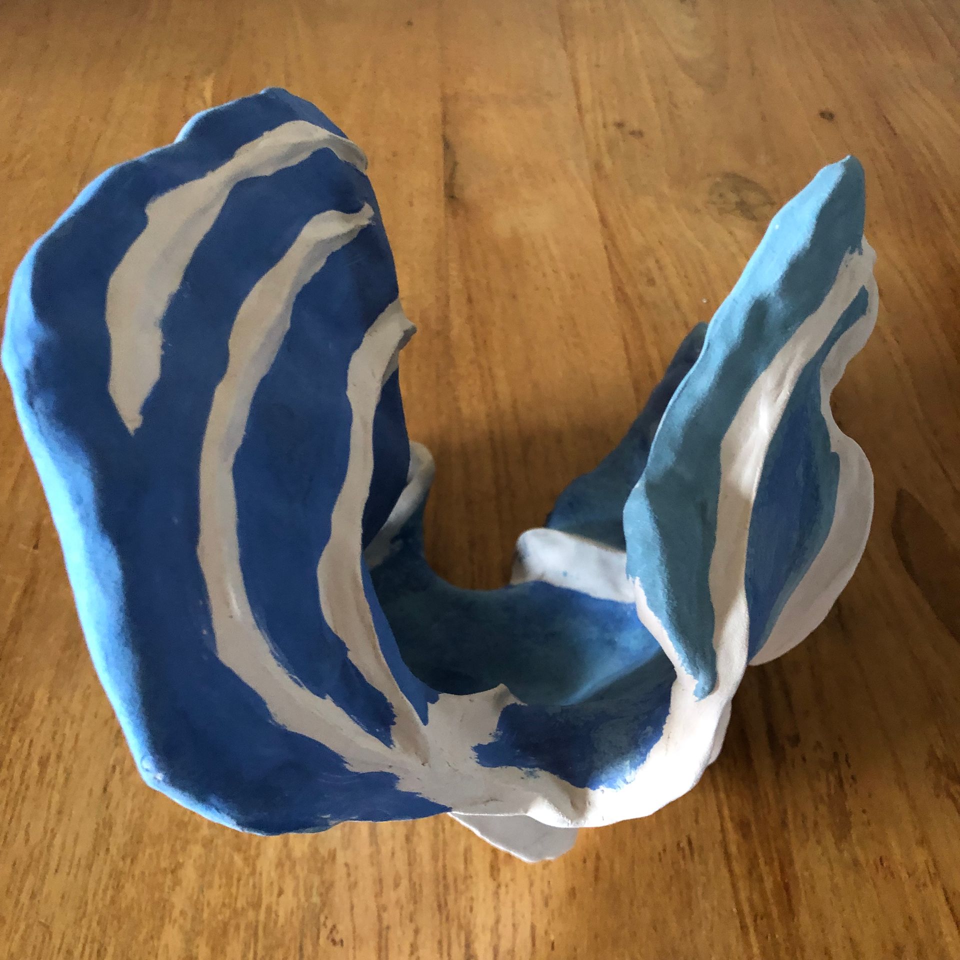 keramiekobject Omarmen-Loslaten, Elisabeth Baron
