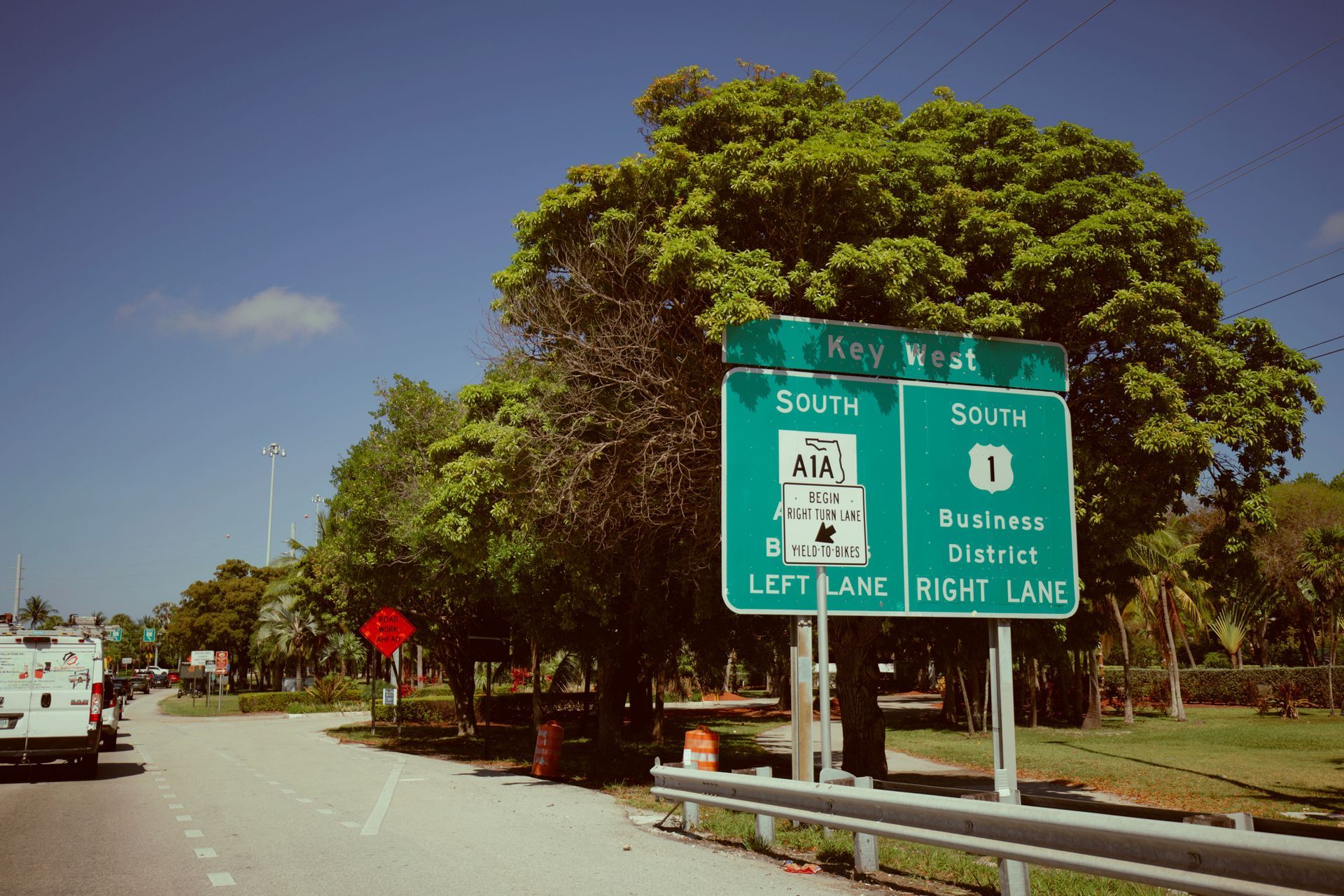 Florida green highway guide sign for US-1 and A1A, the coastal routes through Boca Raton