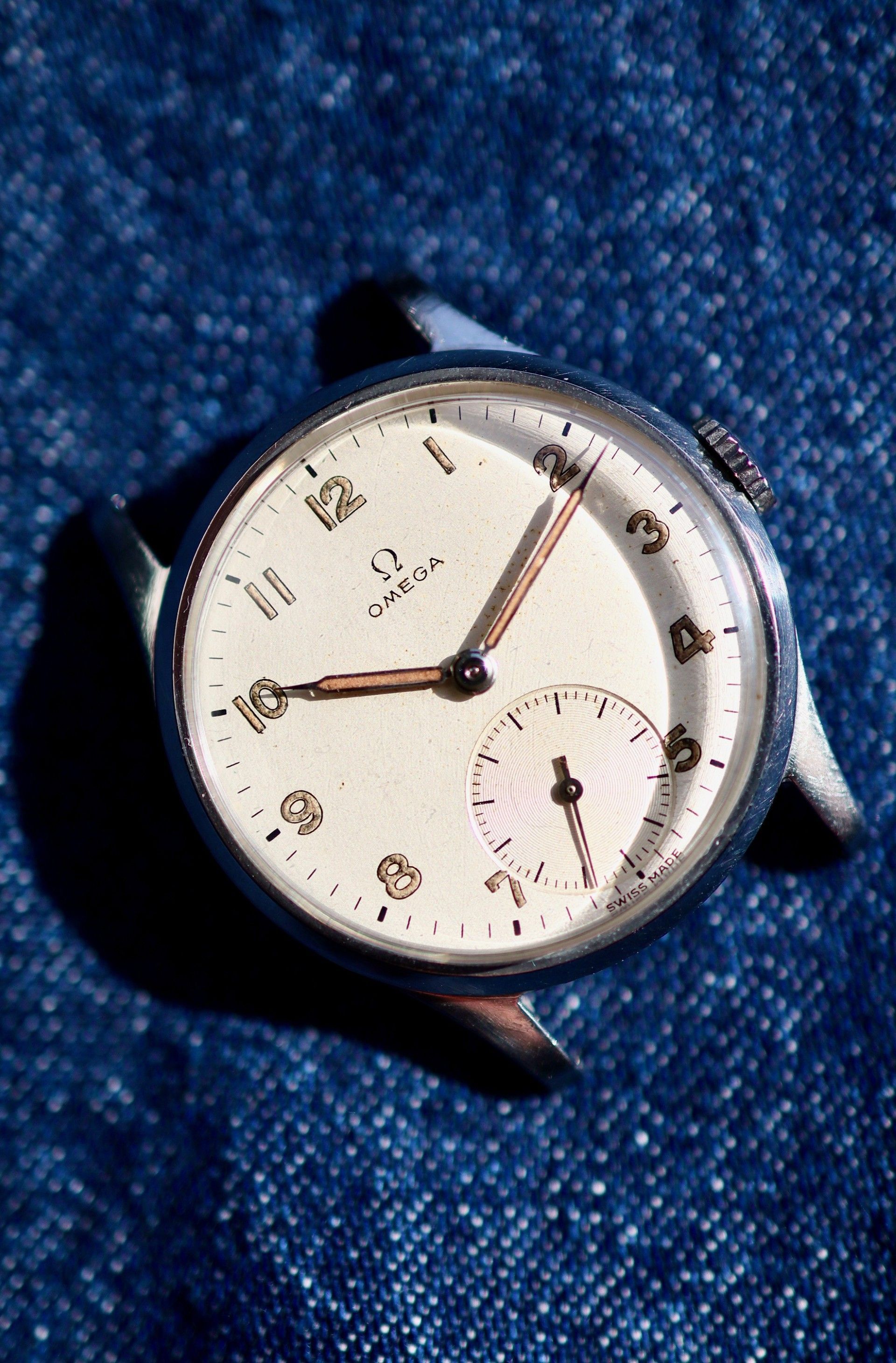 Gorgeous Omega Cal. 30t2 in an oversized 35mm Dennison case.