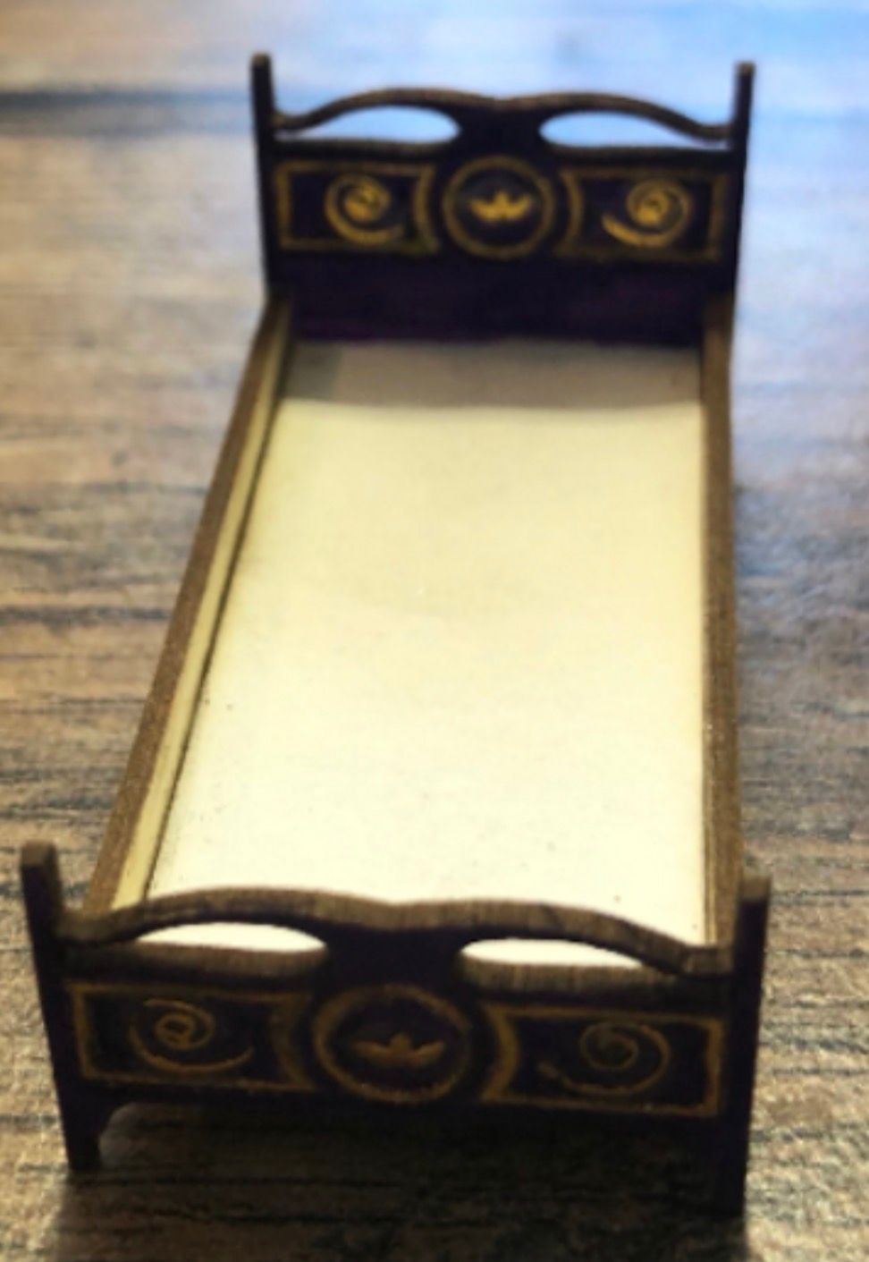 FRENCH STYLE BED . 1/48 scale KIT