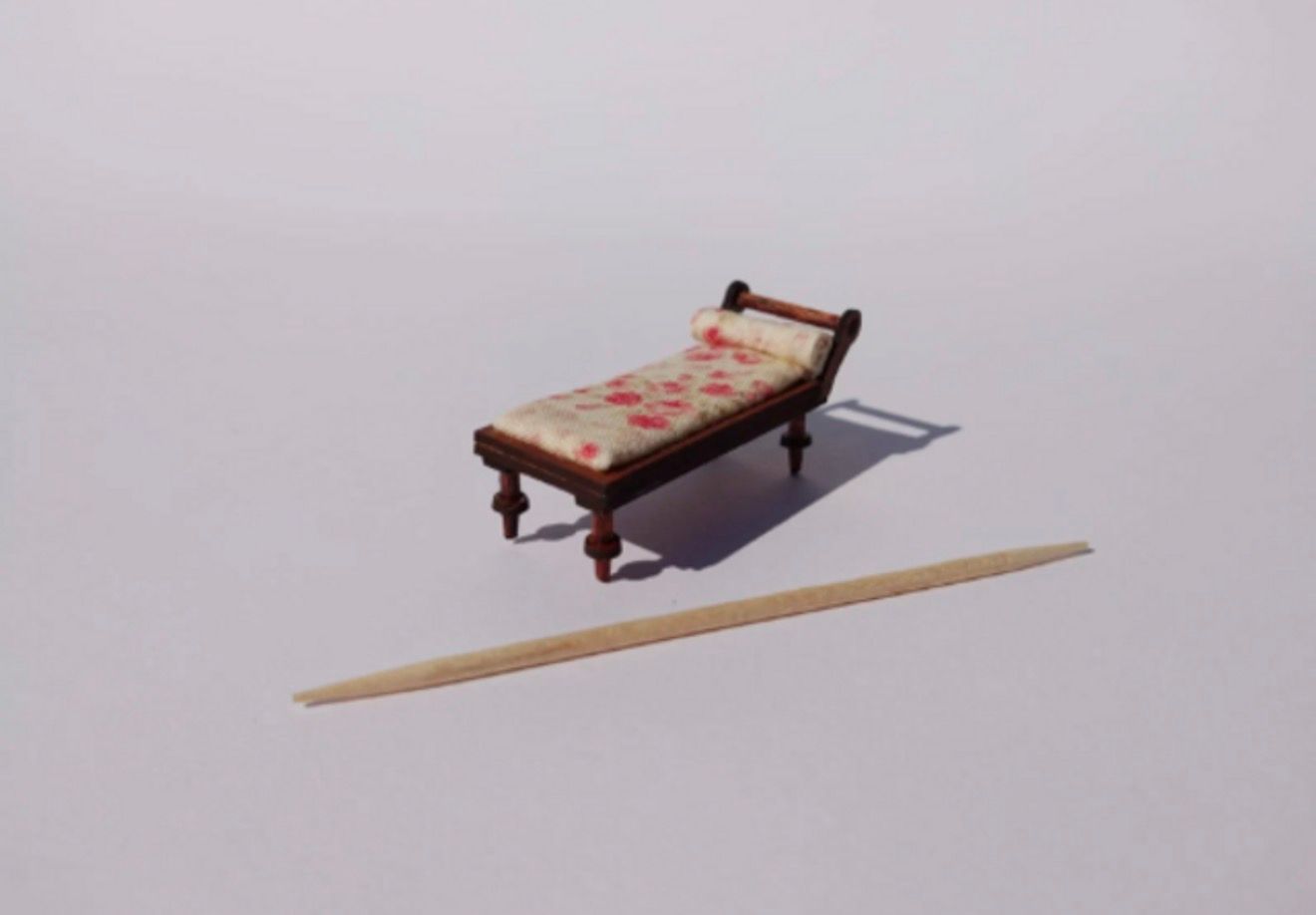 FRENCH CHAISE WITH SPIKED LEGS 1/48 scale KIT