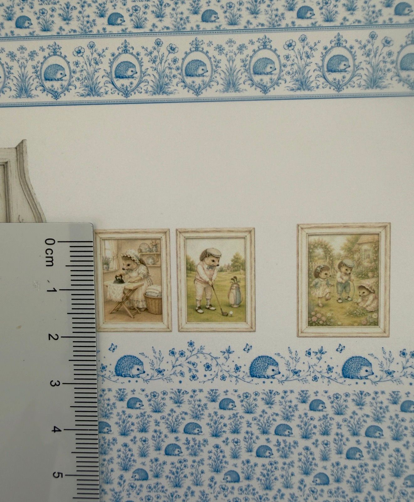 SET animals, hedgehogs chinoiserie. 1/48 scale