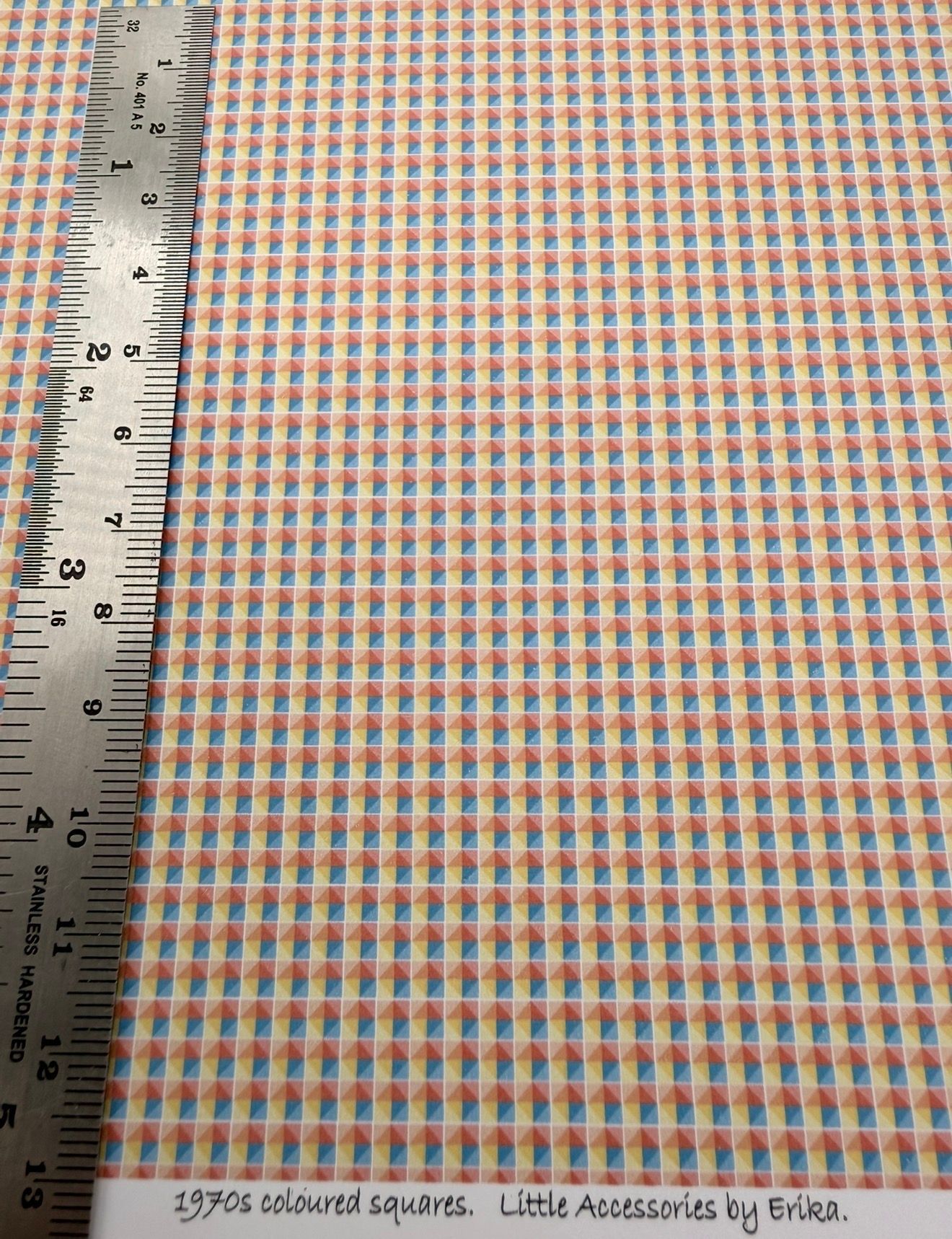 Wallpaper / fabric/carpet 1970S COLOURED SQUARES 1/48 SCALE