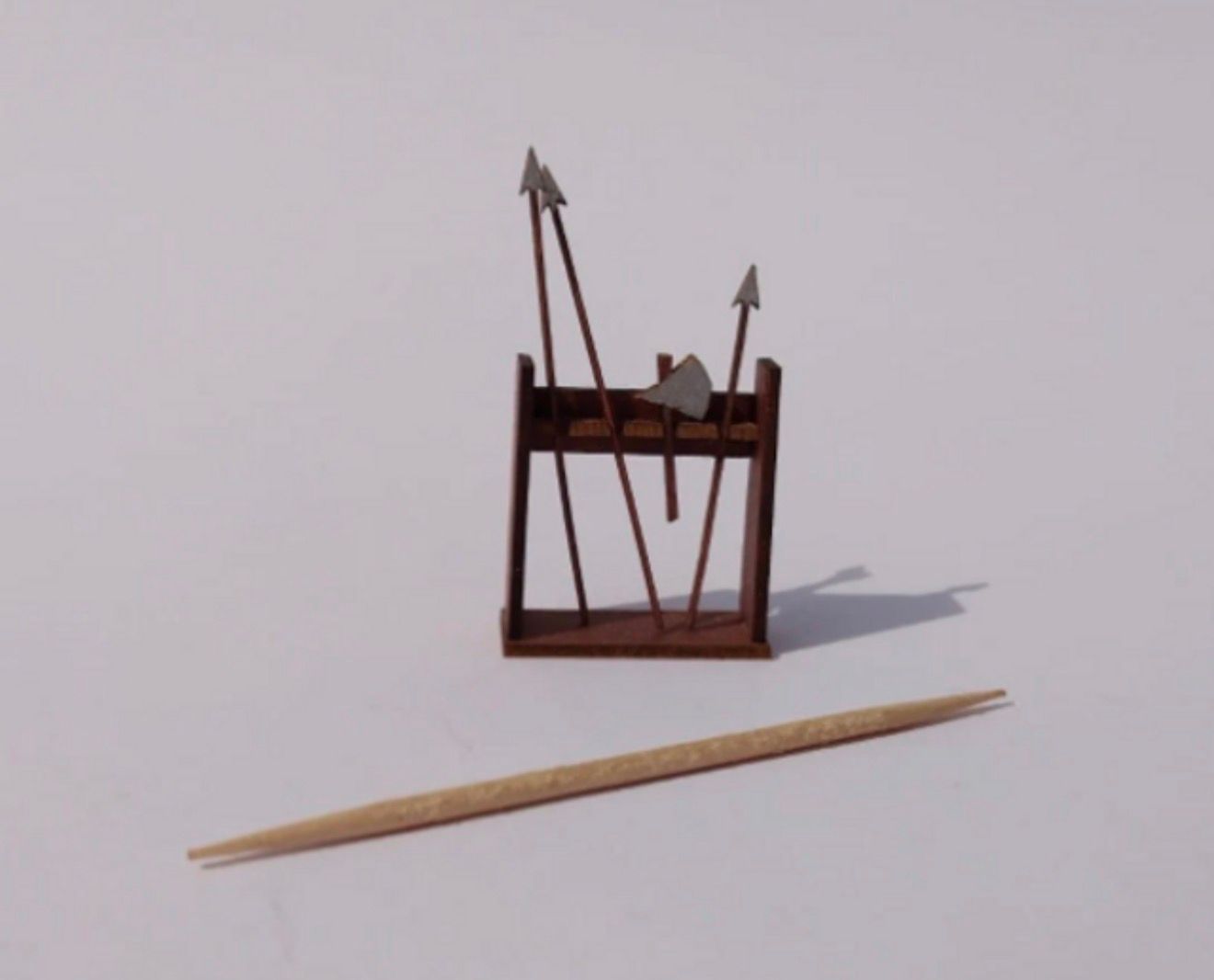 WEAPONS STAND