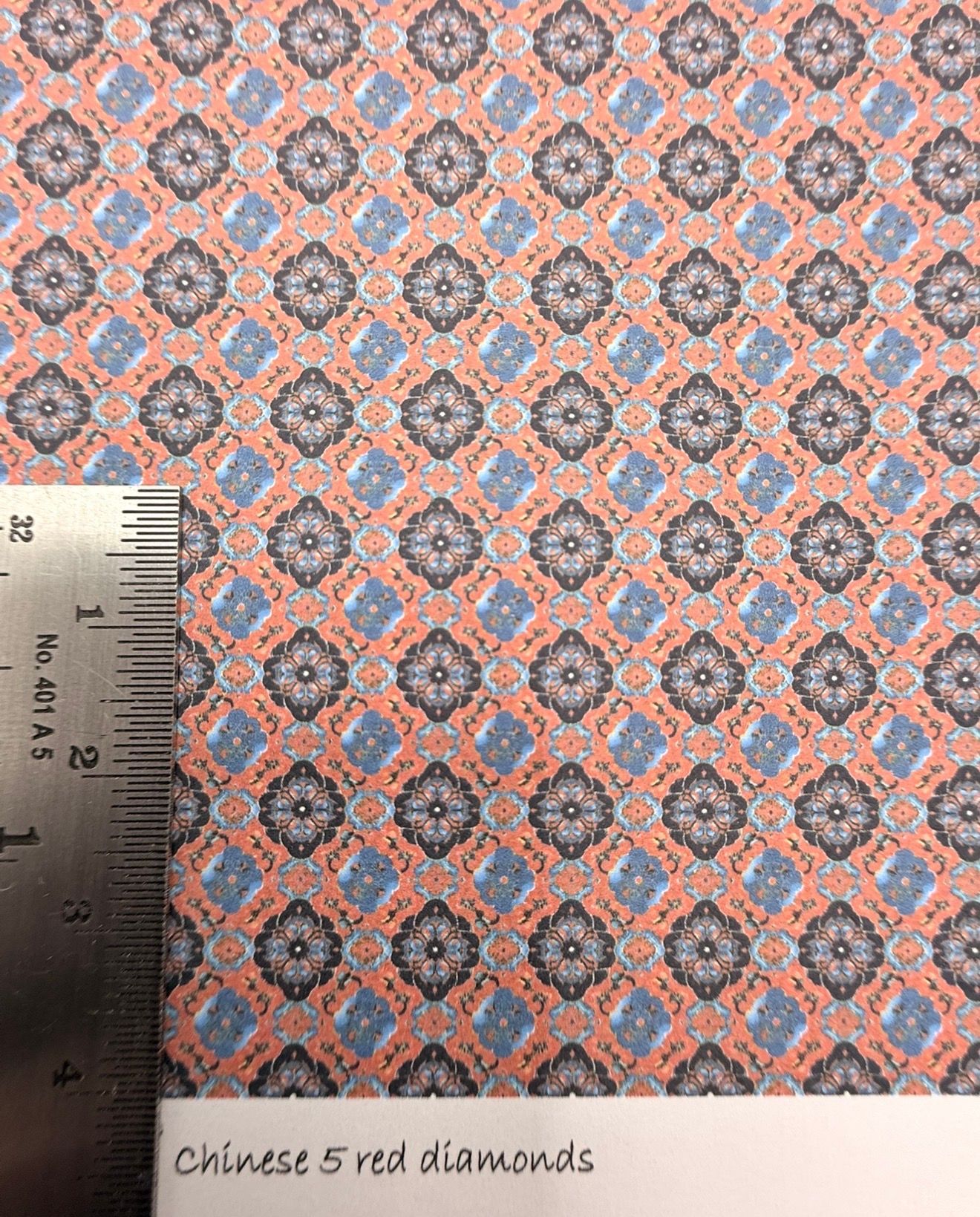Wallpaper/fabric/carpet. Chinese 5 red diamonds. 1/48 scale .