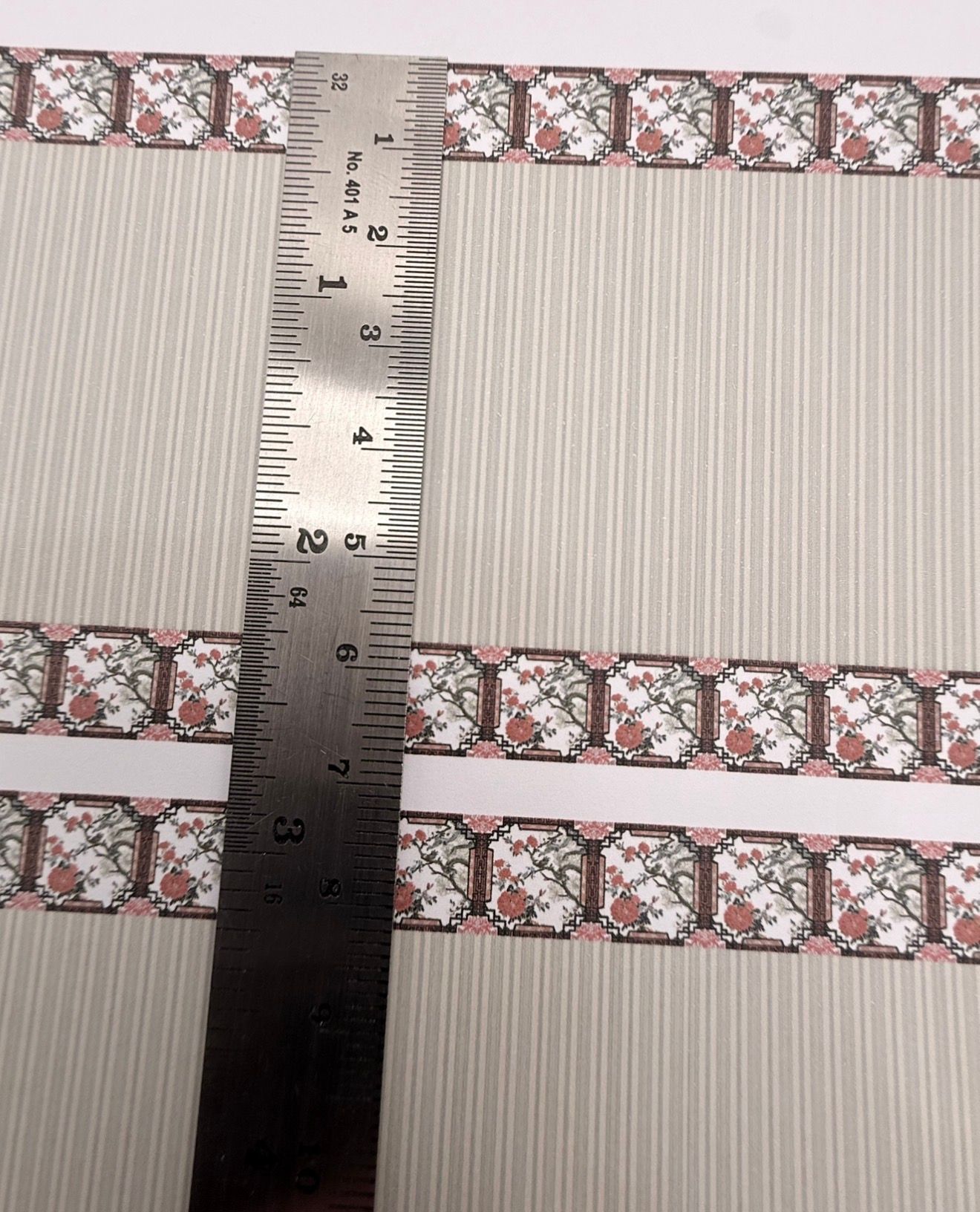 Wallpaper/fabric. Chinese 1 square border. 1/48 scale