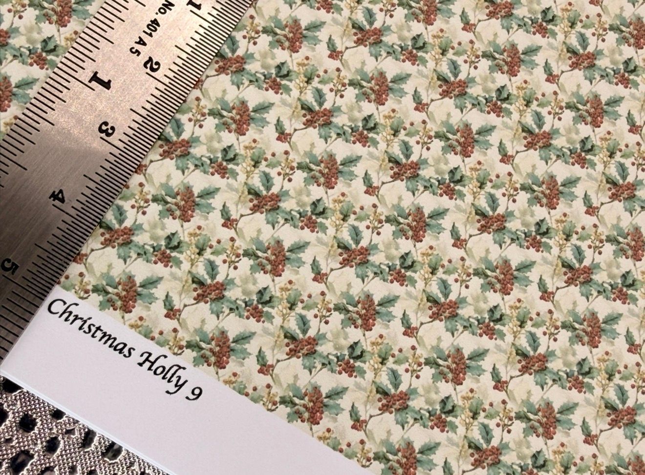 Wallpaper/fabric. Christmas Holly 9. - 1/48 scale