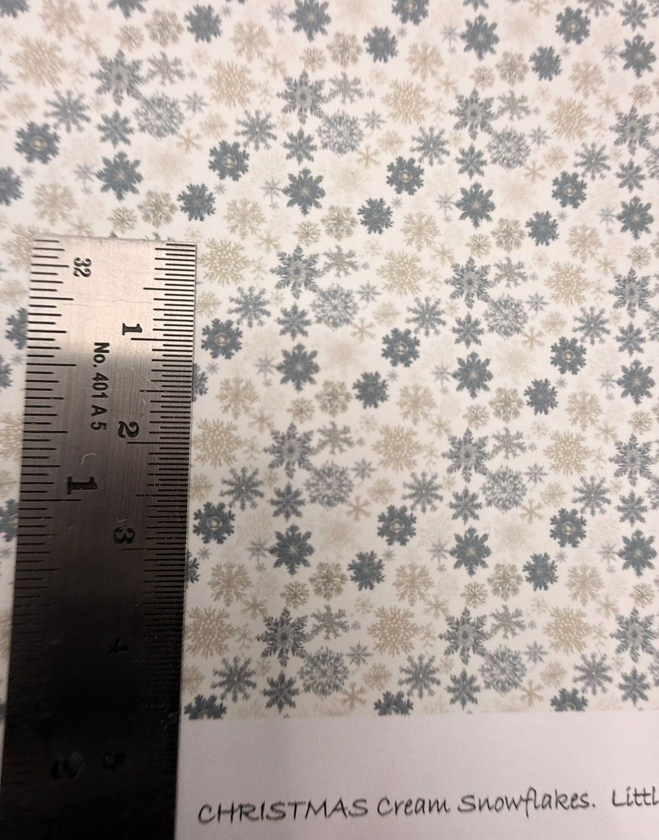 wallpaper/fabric. Christmas cream snowflakes. 1/48 scale