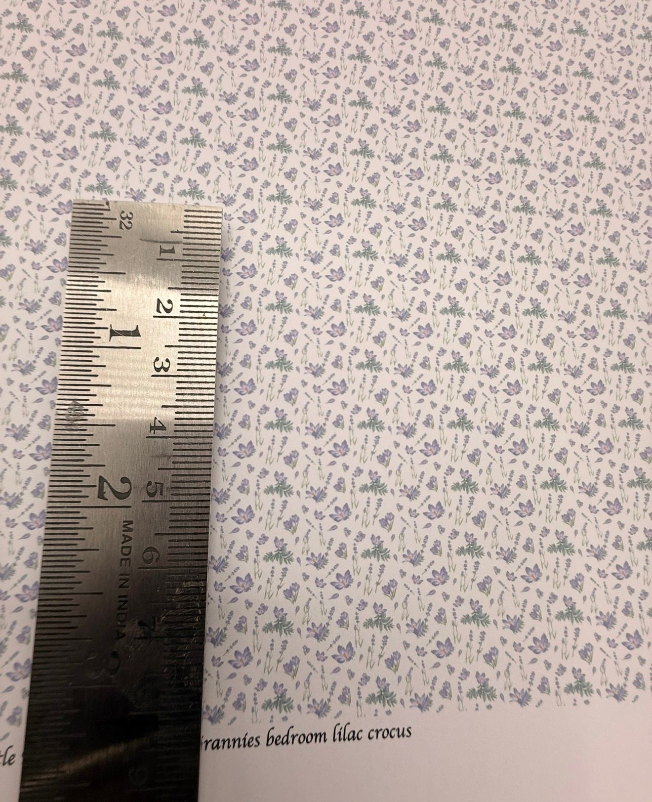 Wallpaper/fabric/carpet. Grannies bedroom lilac crocus. 1/48 scale