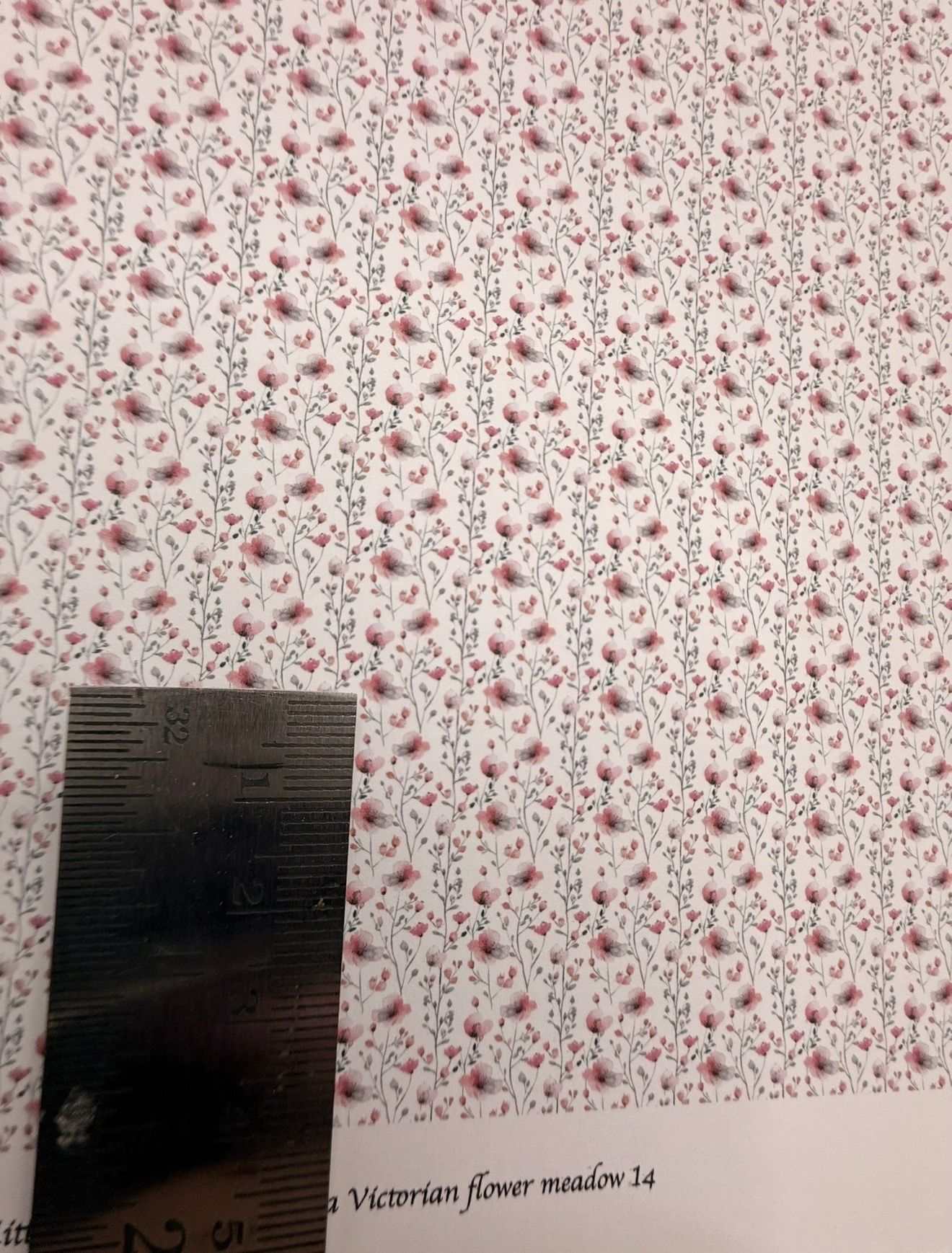 Wallpaper/fabric/carpet. Victorian flower meadow 14 - 1/48 scale