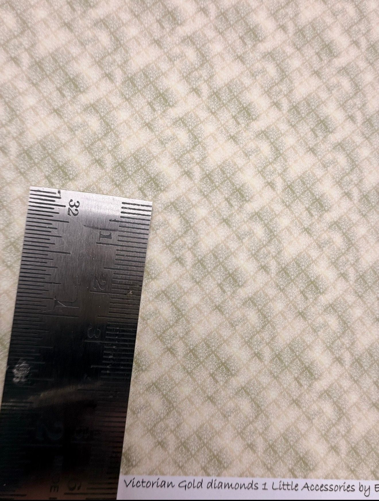Wallpaper/fabric./carpet Victorian gold diamonds 1 - 1/48 scale