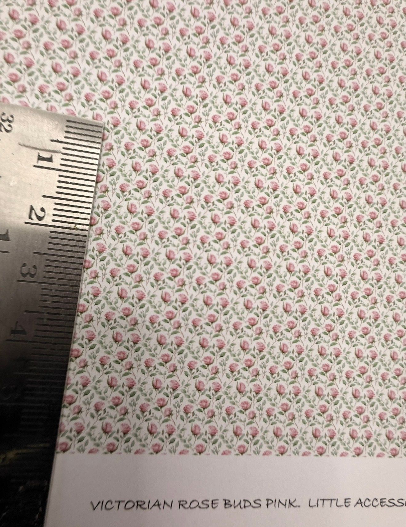 Wallpaper/fabric,/carpet. Victorian rosebuds pink. 1/48 scale
