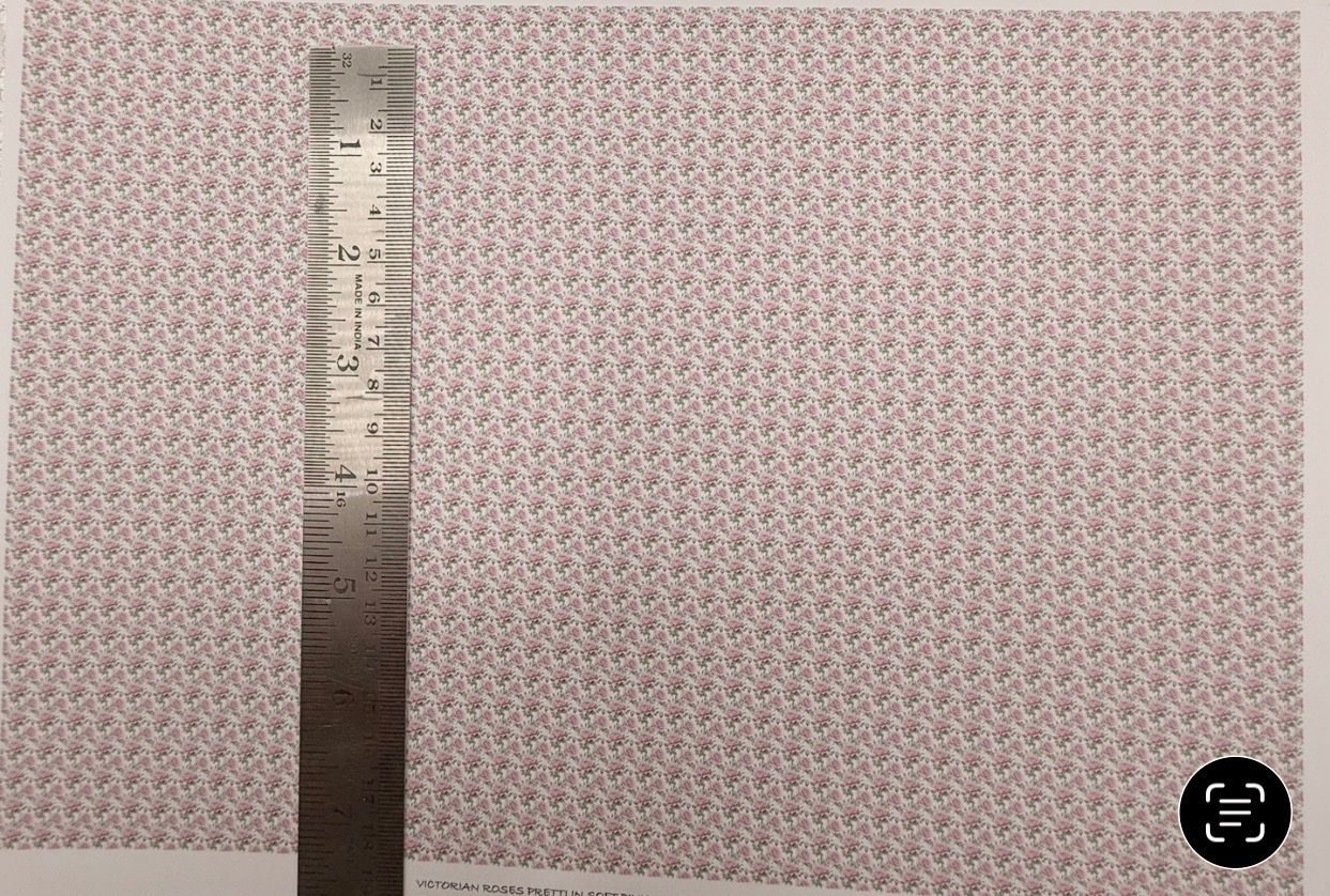 Wallpaper/fabric/carpet. Victorian roses pretty in pink. 1/48 scale