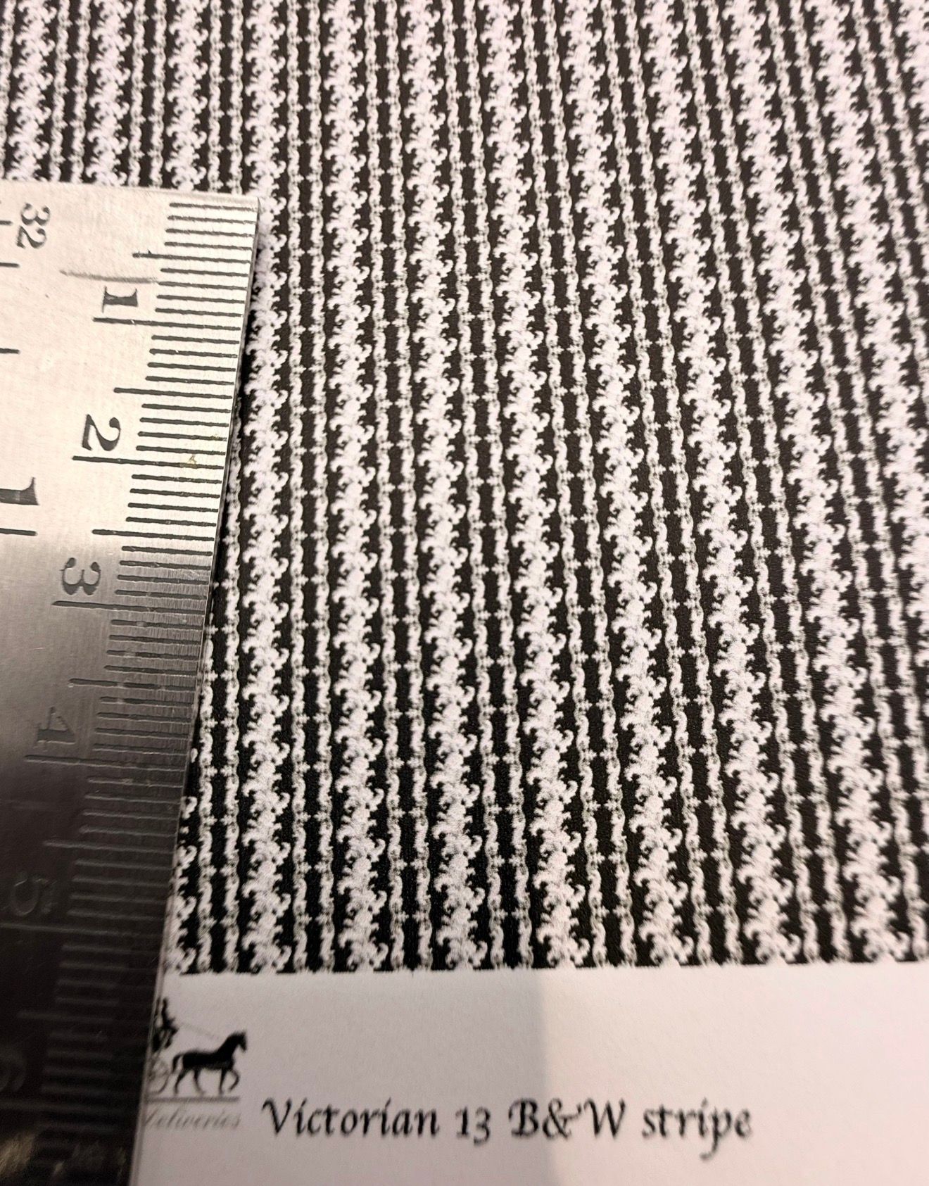 Wallpaper/fabric/carpet. Victorian 23 B&W. 1/48 scale