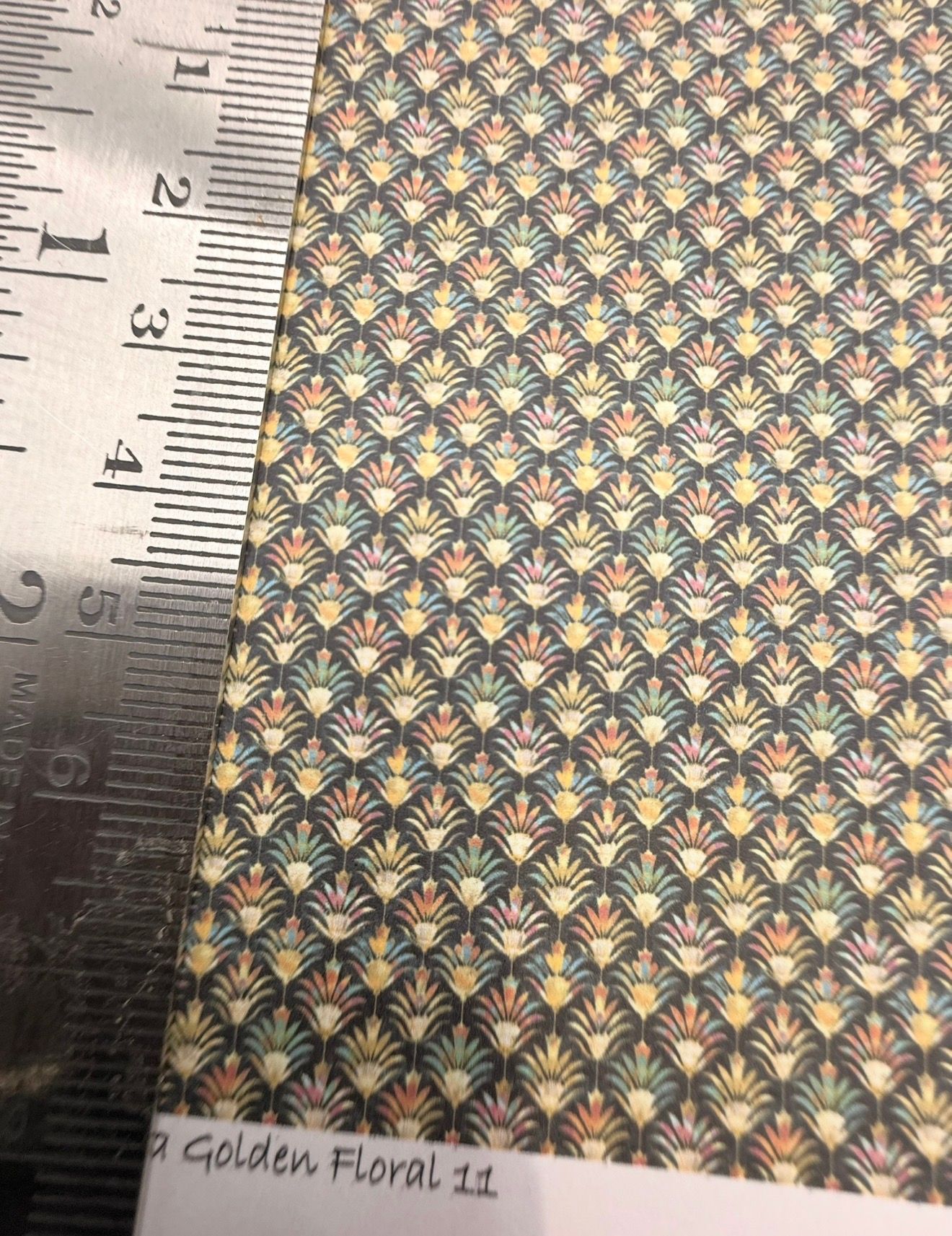 Wallpaper/fabric/carpet. Golden floral 11- 1/48 scale