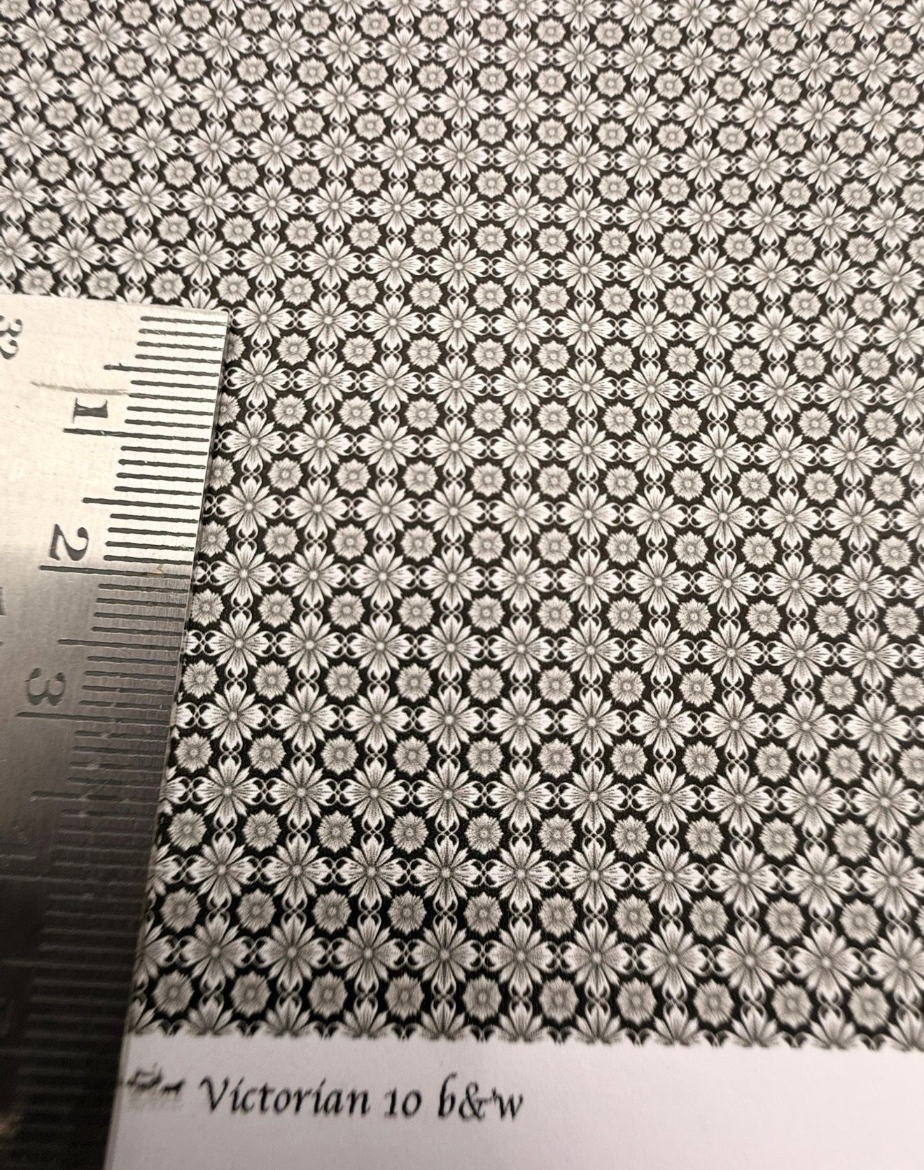 Wallpaper/fabric/carpet.. Victorian 10 B&W. 1/48