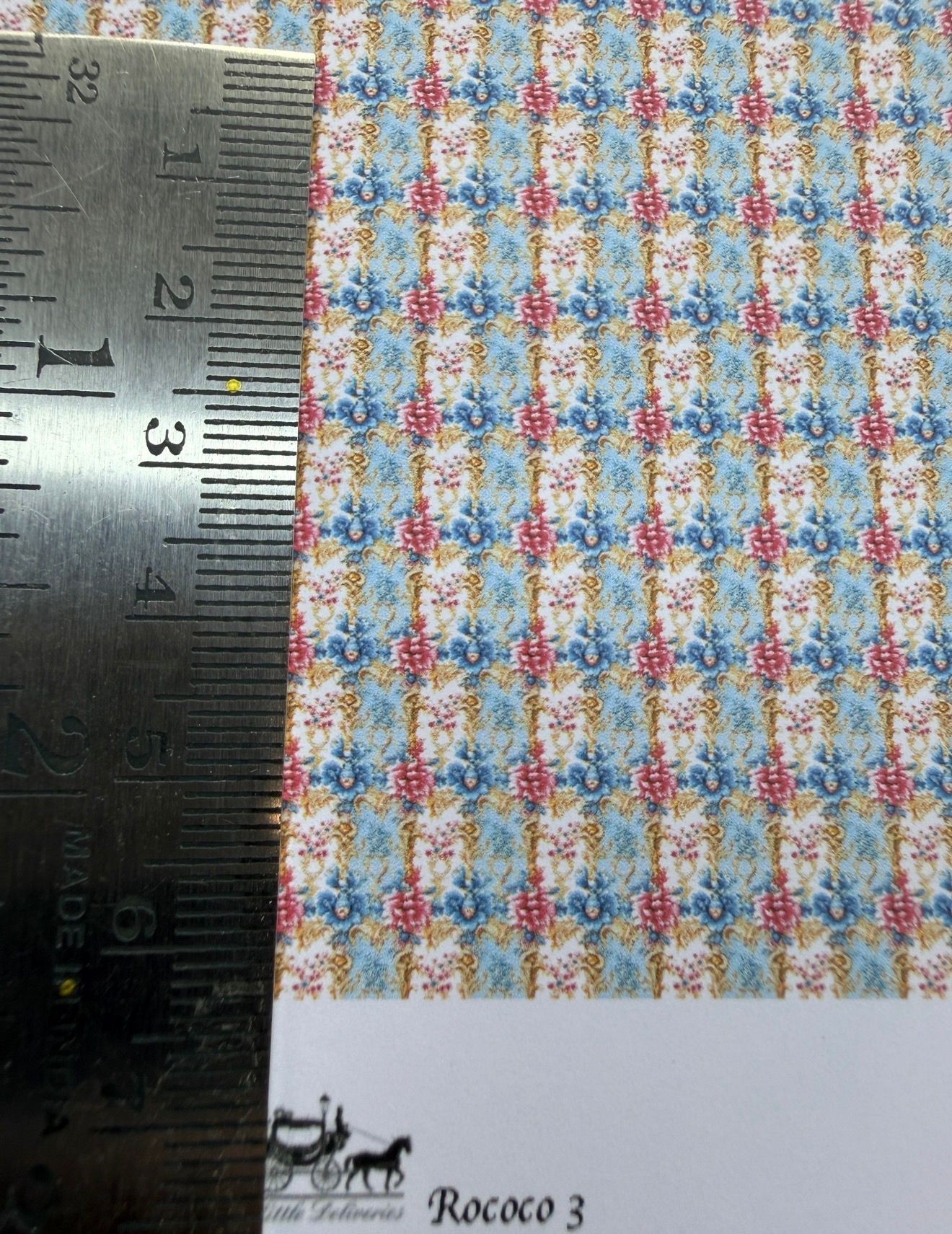 Wallpaper/fabric/carpet. ROCOCO 3 - 1/48 scale