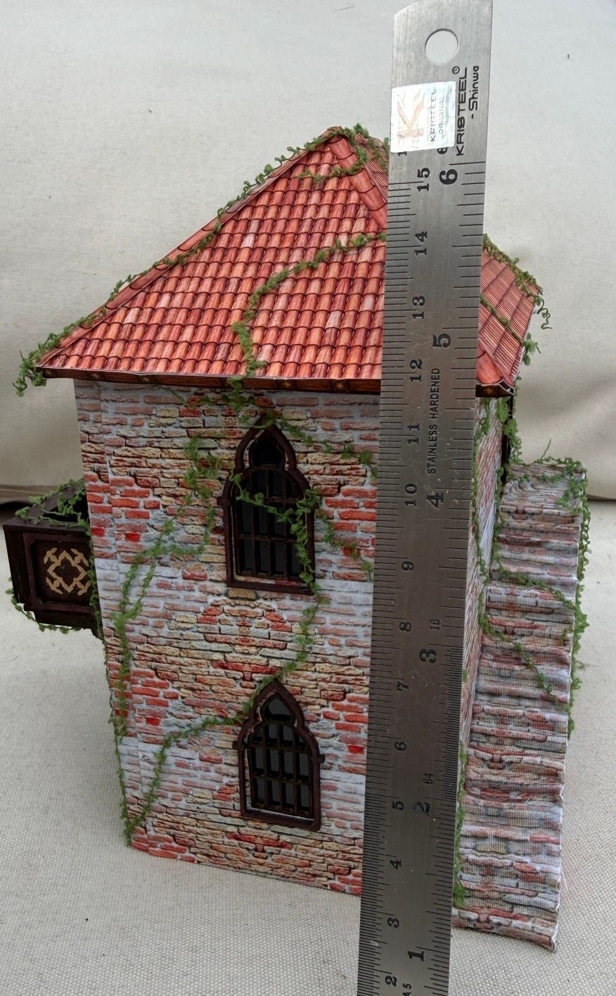 Wallpaper/fabric/ Verona roof tiles red. 1