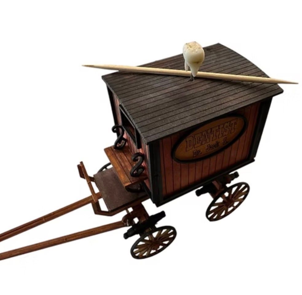 WILD WEST DENTAL WAGON (with tooth) 1/48 scale