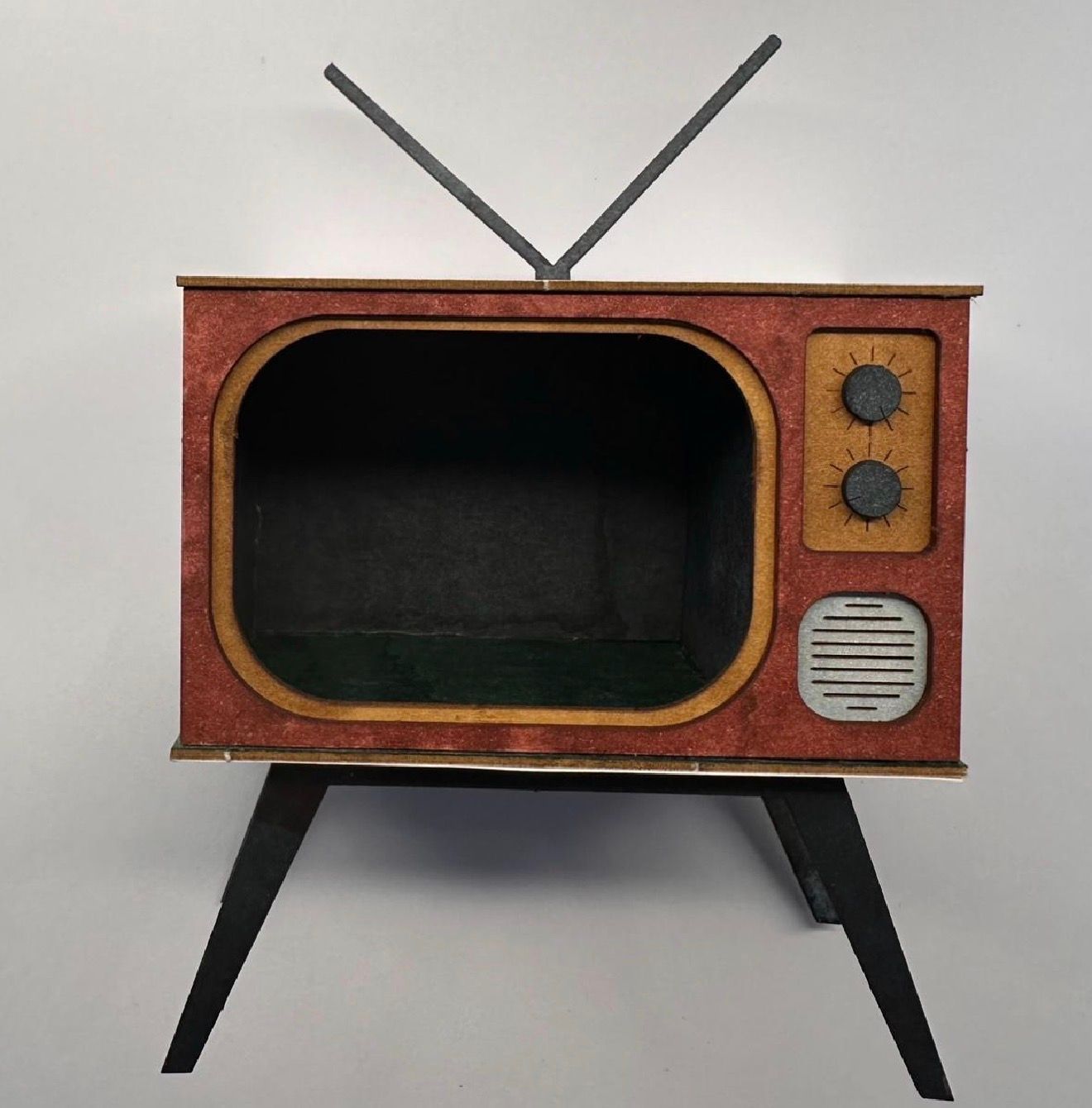 RAPTOOR TV BOXROOM SMALL. 1/48 SCALE
