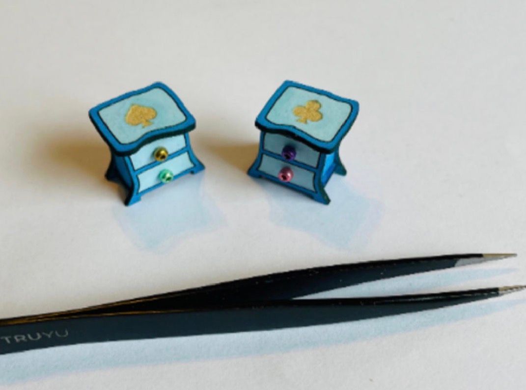 WONKY WONDERLAND BEDSIDE CABINETS 1/48 scale KITS