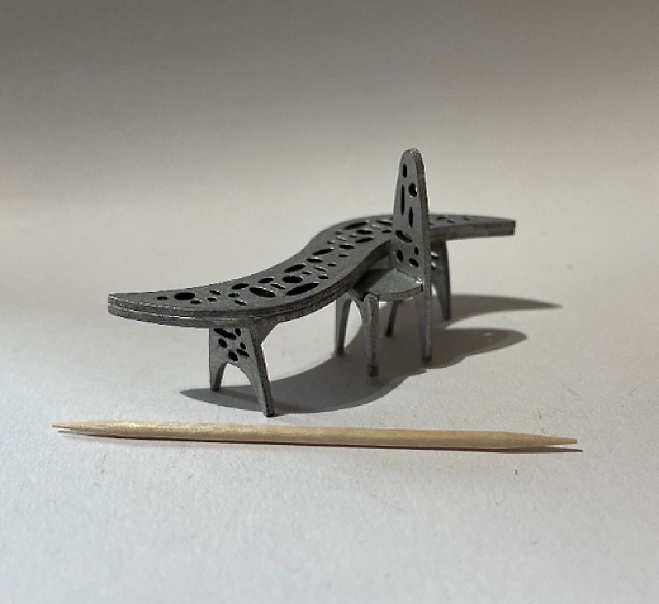 FINAL FRONTIER  DESK & CHAIRS 1/48 scale KIT