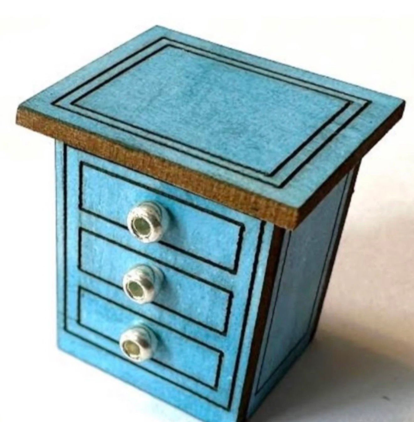 FINNISH CHEST of DRAWERS 1/48 scale KIT