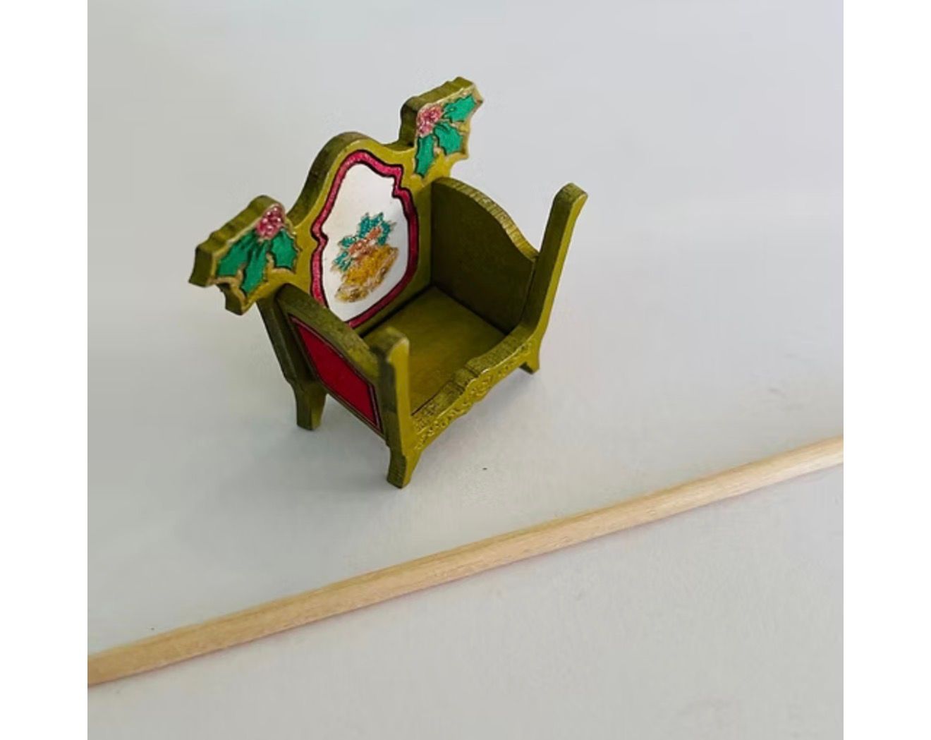 CHRISTMAS HOLLY ARMCHAIR  (1) 1/48 scale KIT