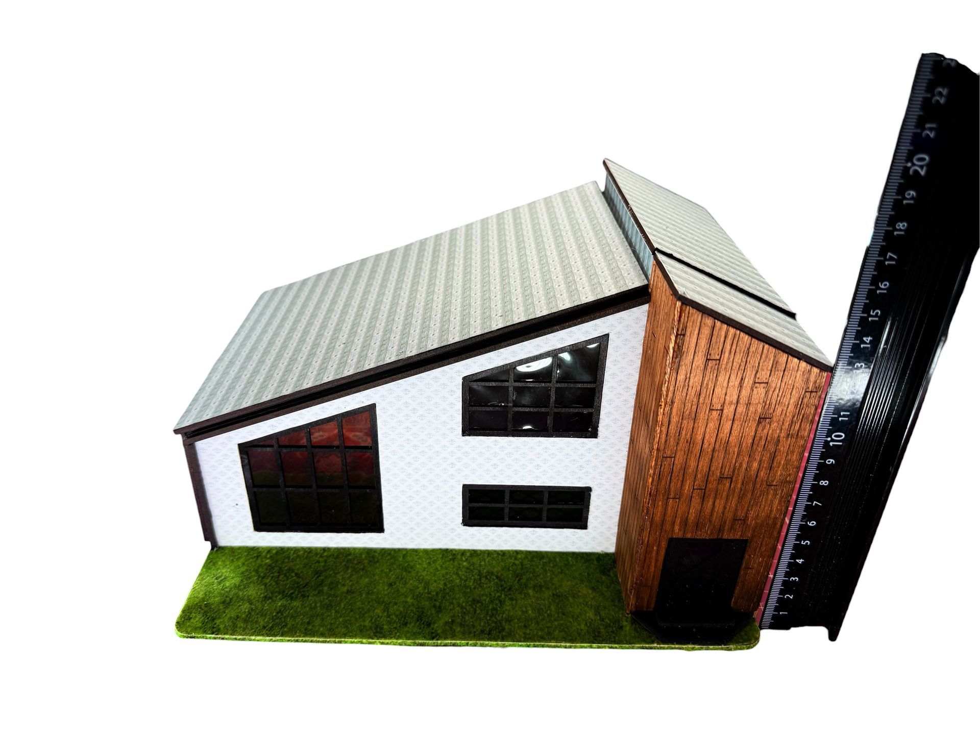 1/48 scale READY BUILT Modern 1970s style house. 