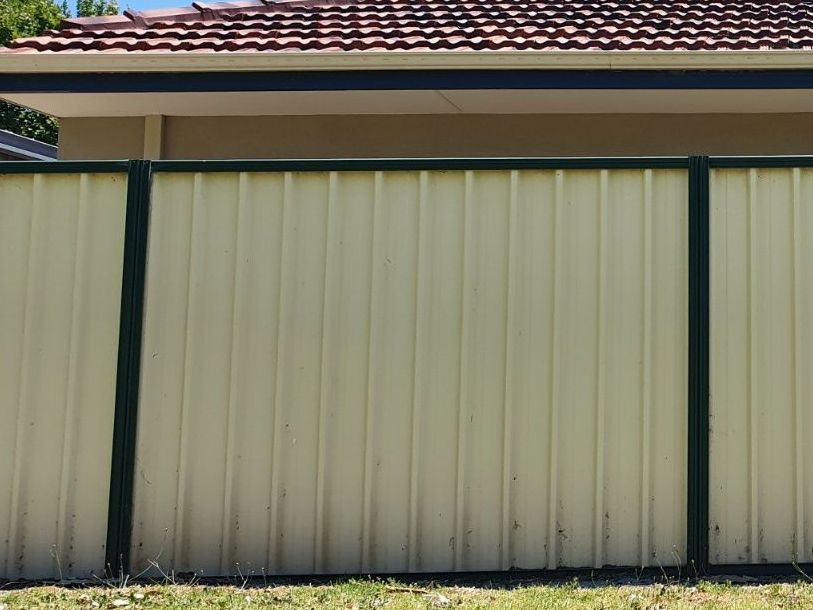 Residential color bond fencing in Ballarat, VIC.