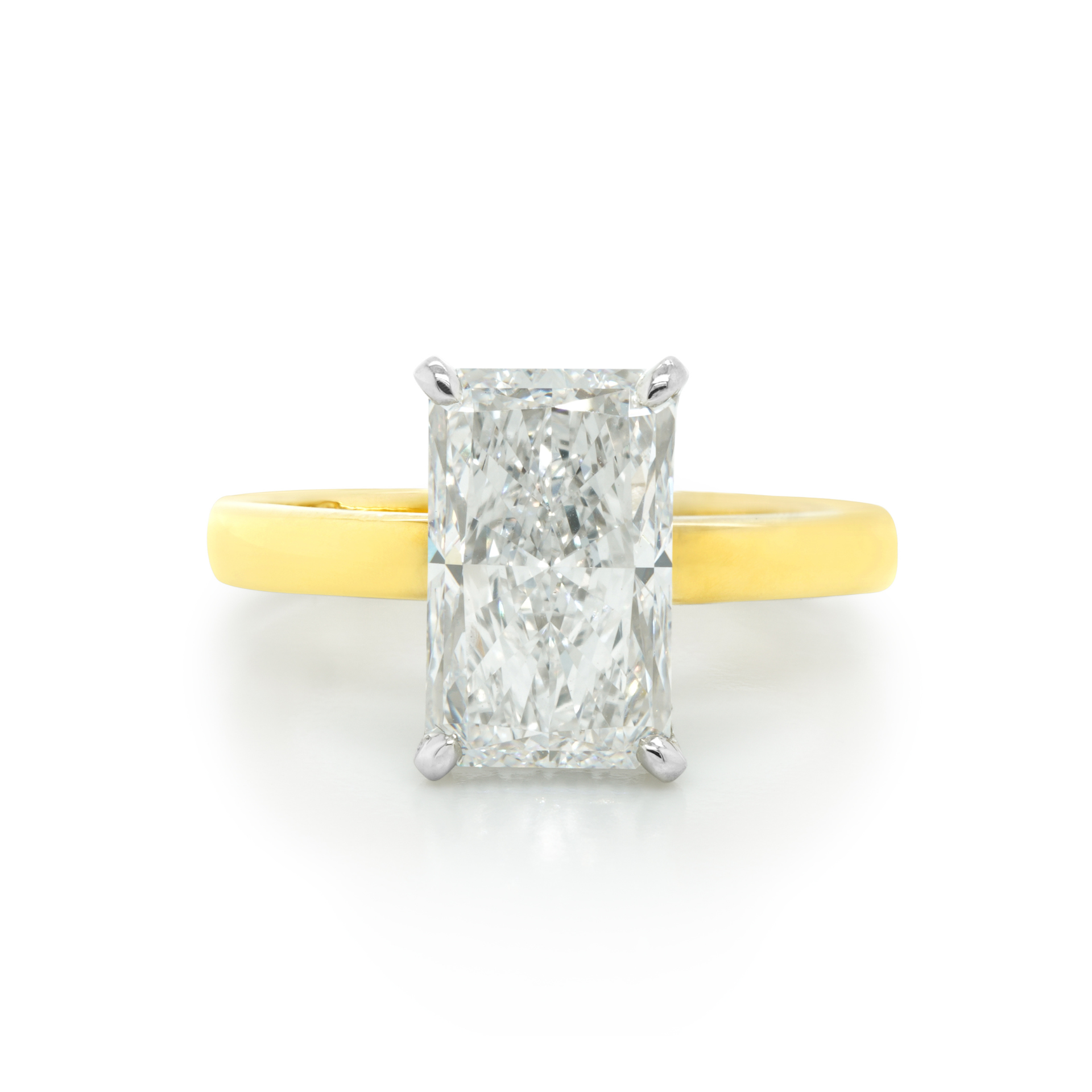 3.24ct Radiant cut Diamond Ring in 18K Gold and Platinum