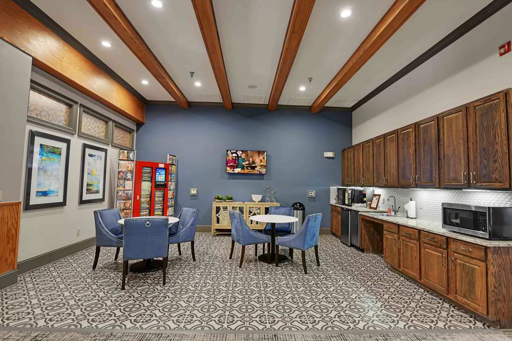 Avanti Clubroom Kitchen Photo