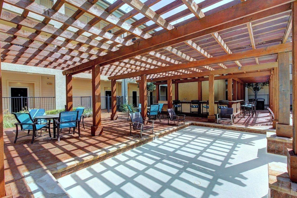Avanti Patio Photo