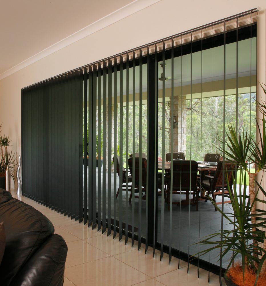 VERTICAL DRAPES